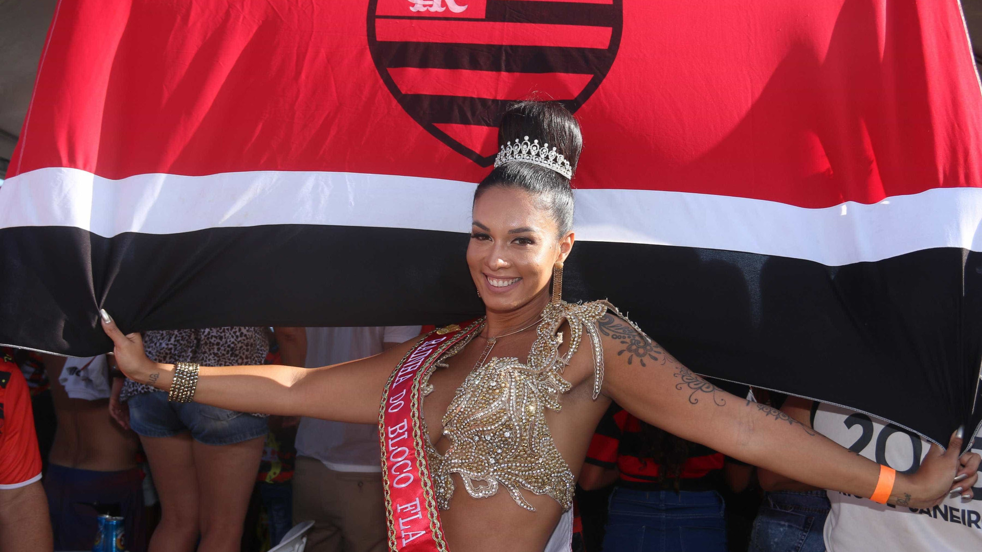 Rainha da Império Serrano, Milena Nogueira diz como mantém corpo sarado