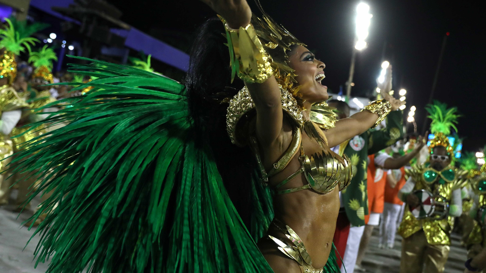 Musas têm gastos exorbitantes para desfilar no Carnaval do Rio