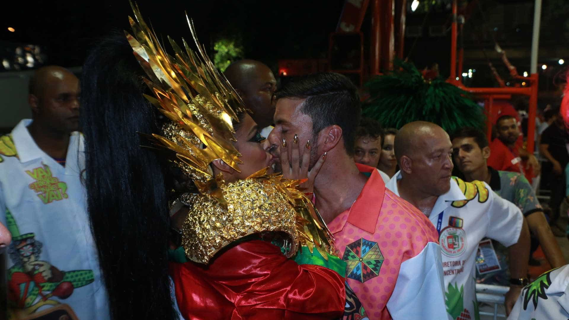 Marido de Juliana Paes baba pela atriz: 'Rainha da p. toda'