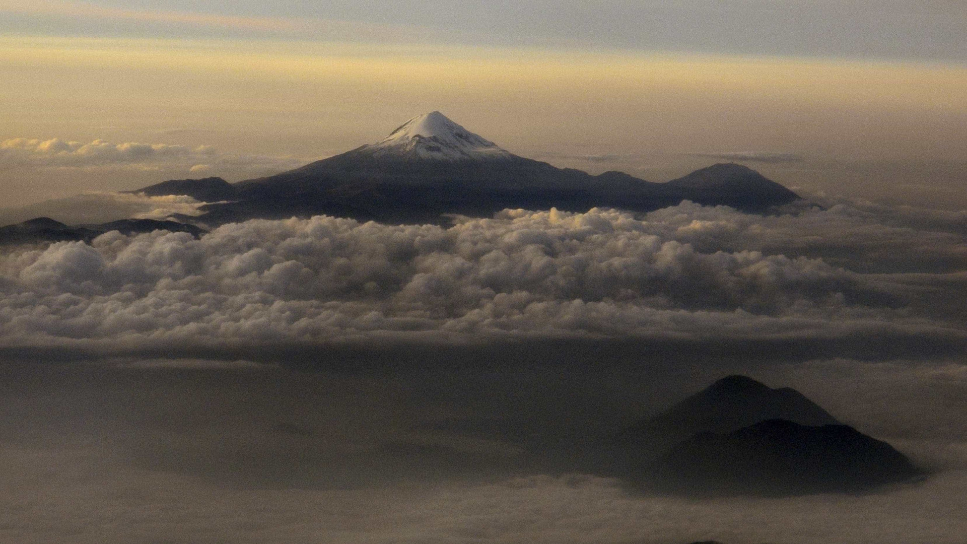 Americano morre durante escalada de vulcão no México