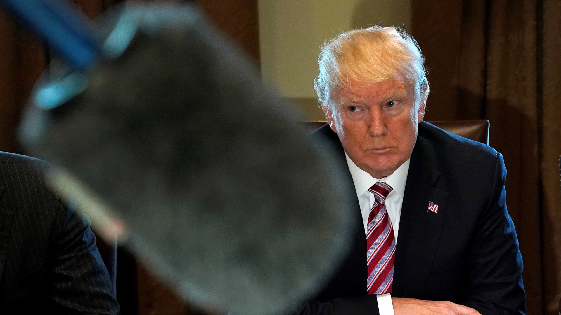 Trump considera impor tarifas à importação de aço e alumínio