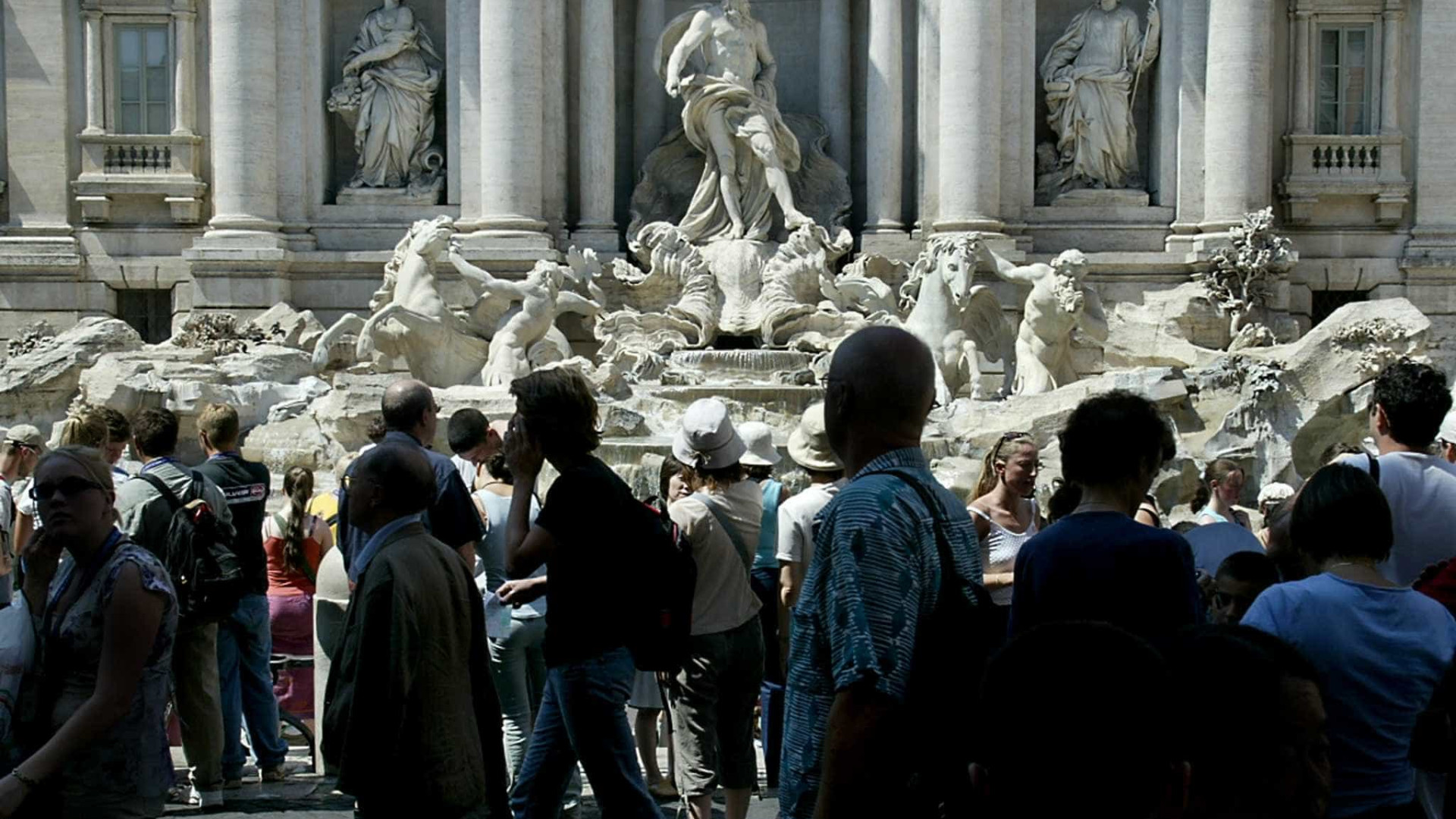 Após seca, fontes históricas de Roma serão reabertas