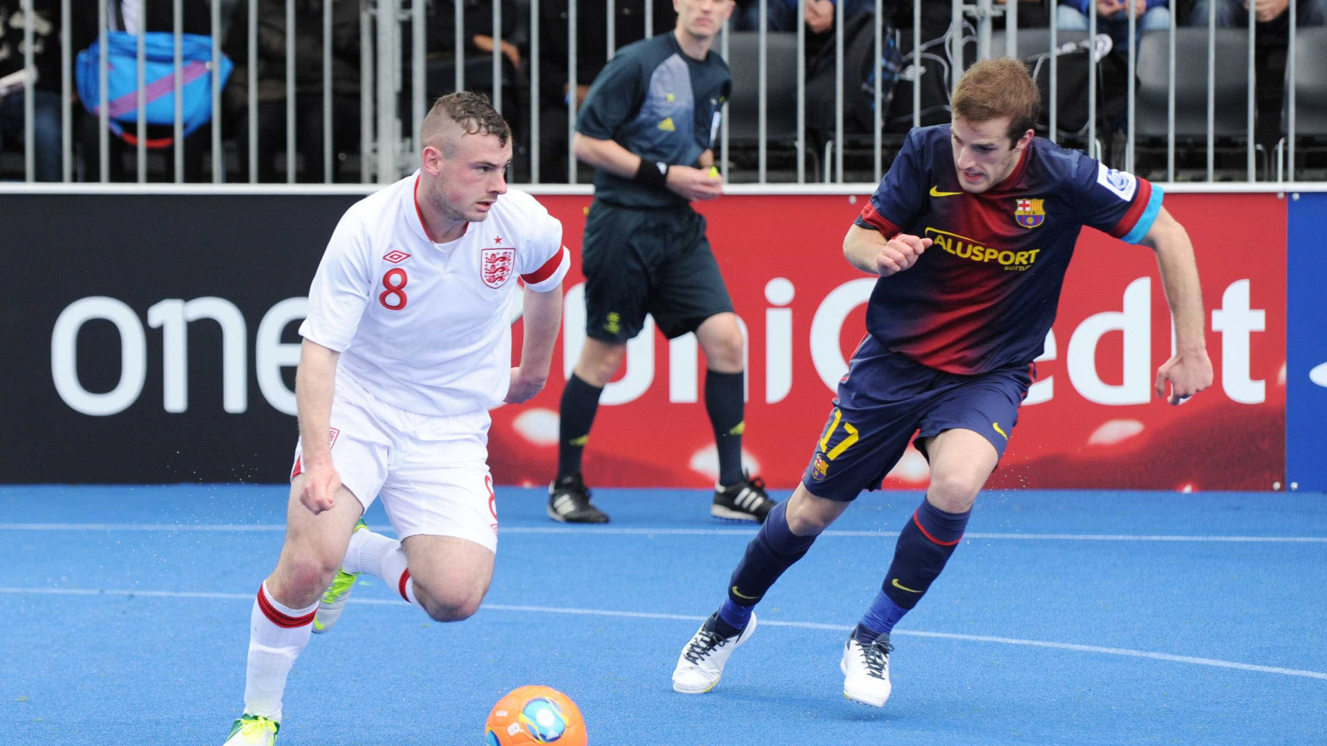 Fifa aprova cobrança de lateral com as mãos no futsal