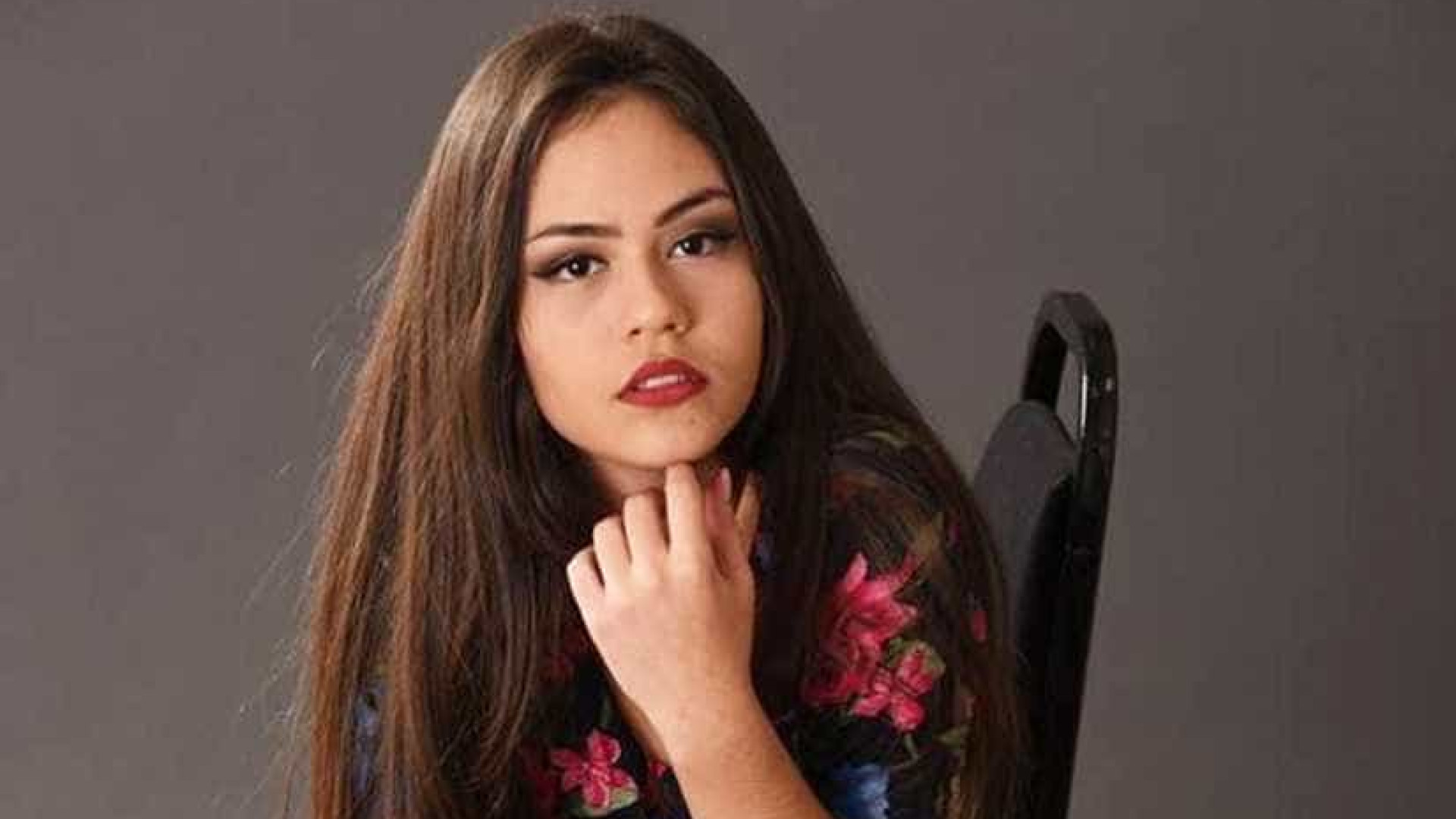 Mãe de youtuber morta divulga vídeo gravado 30 minutos antes do crime