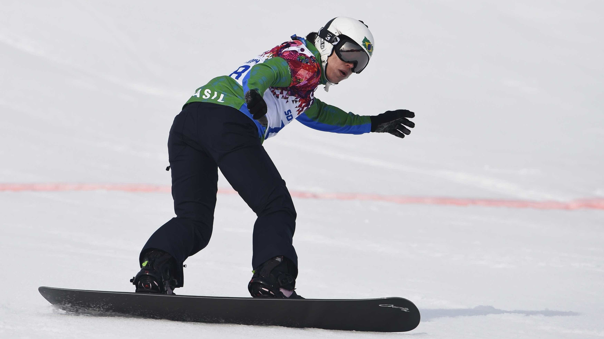 Com dores após queda, snowboarder brasileira abandona Jogos de Inverno
