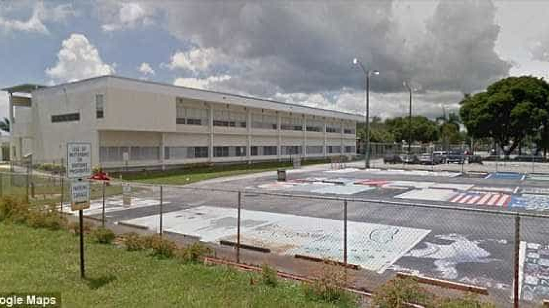 EUA: menina é presa após escrever bilhete ameaçando atirar em escola