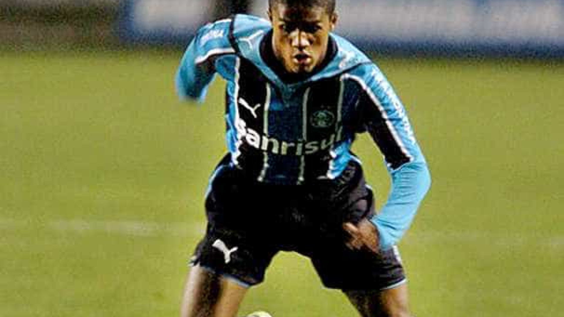 'Jogar para não ganhar', diz Douglas Costa sobre Fla x Grêmio em 2009