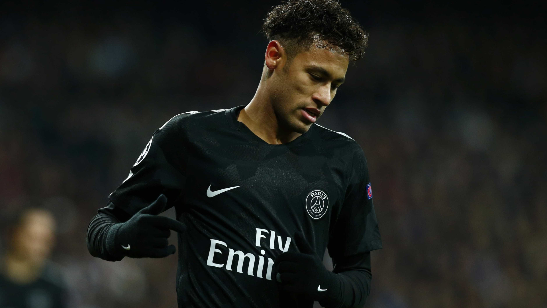 Real Madrid procura Neymar, mas não vê brecha em contrato com PSG