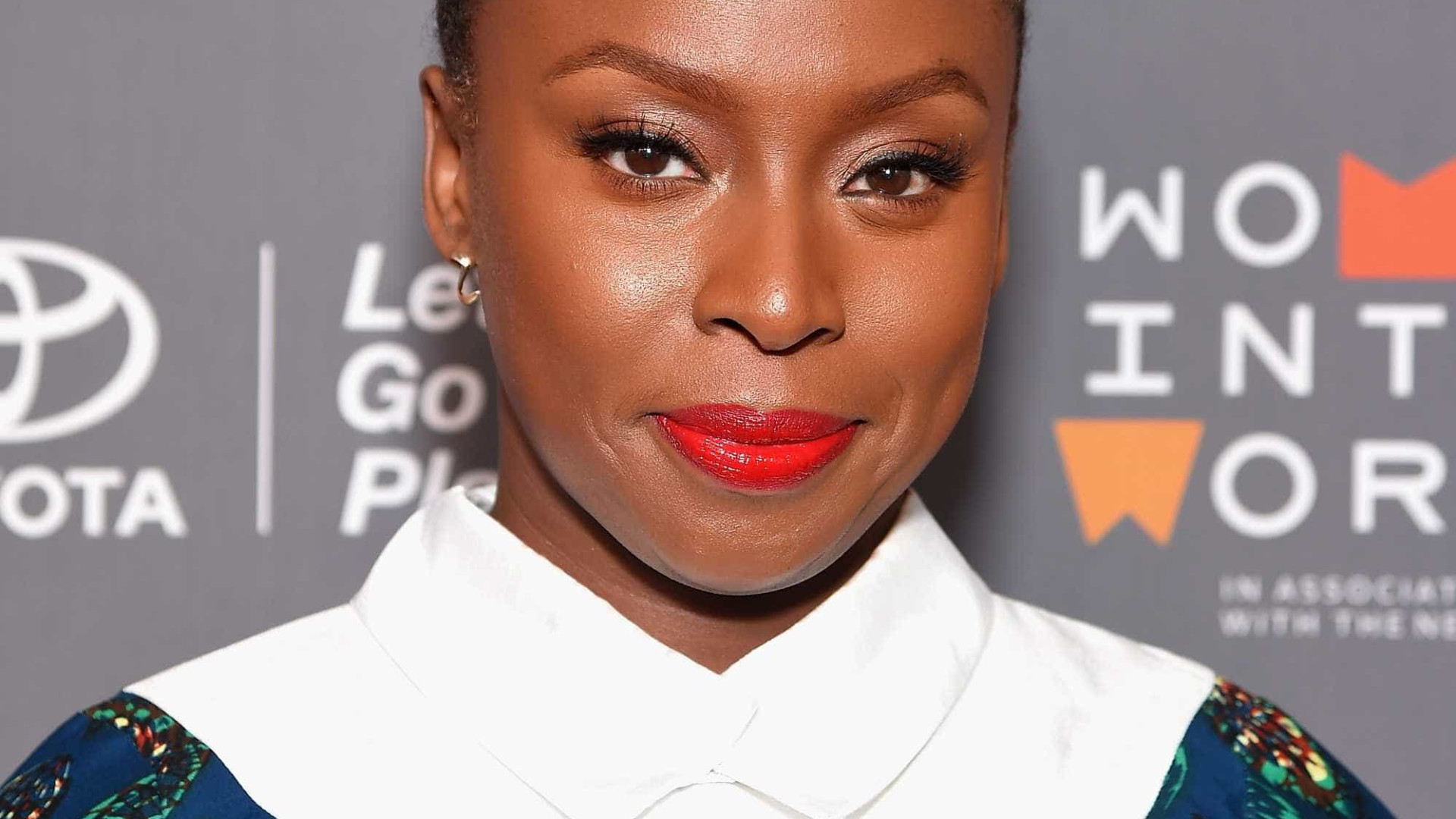 Chimamanda Ngozi Adichie vence o prêmio PEN Pinter