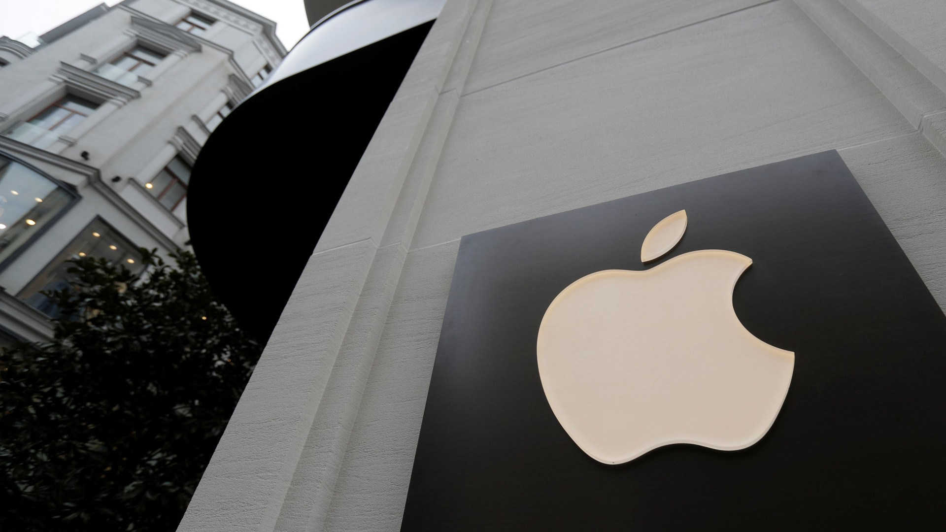 Rumores indicam que Apple vai lançar novo iPhone SE em breve