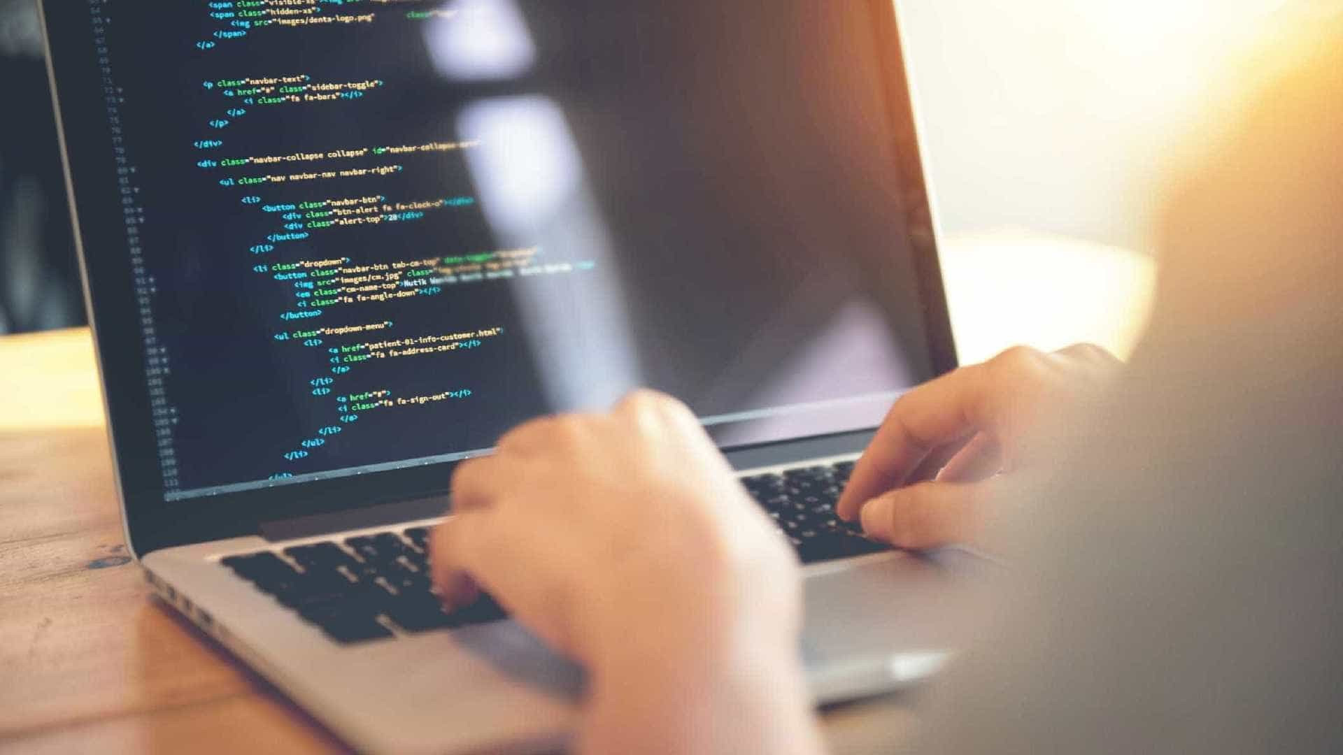 Programadores preferem Google à Apple, diz estudo
