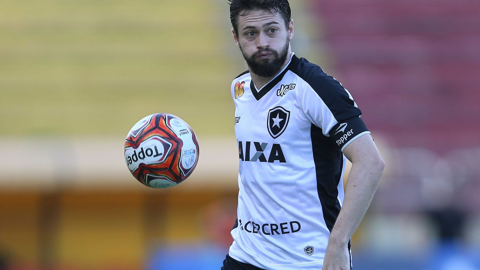 Jogador do Botafogo é operado com sucesso após grave lesão