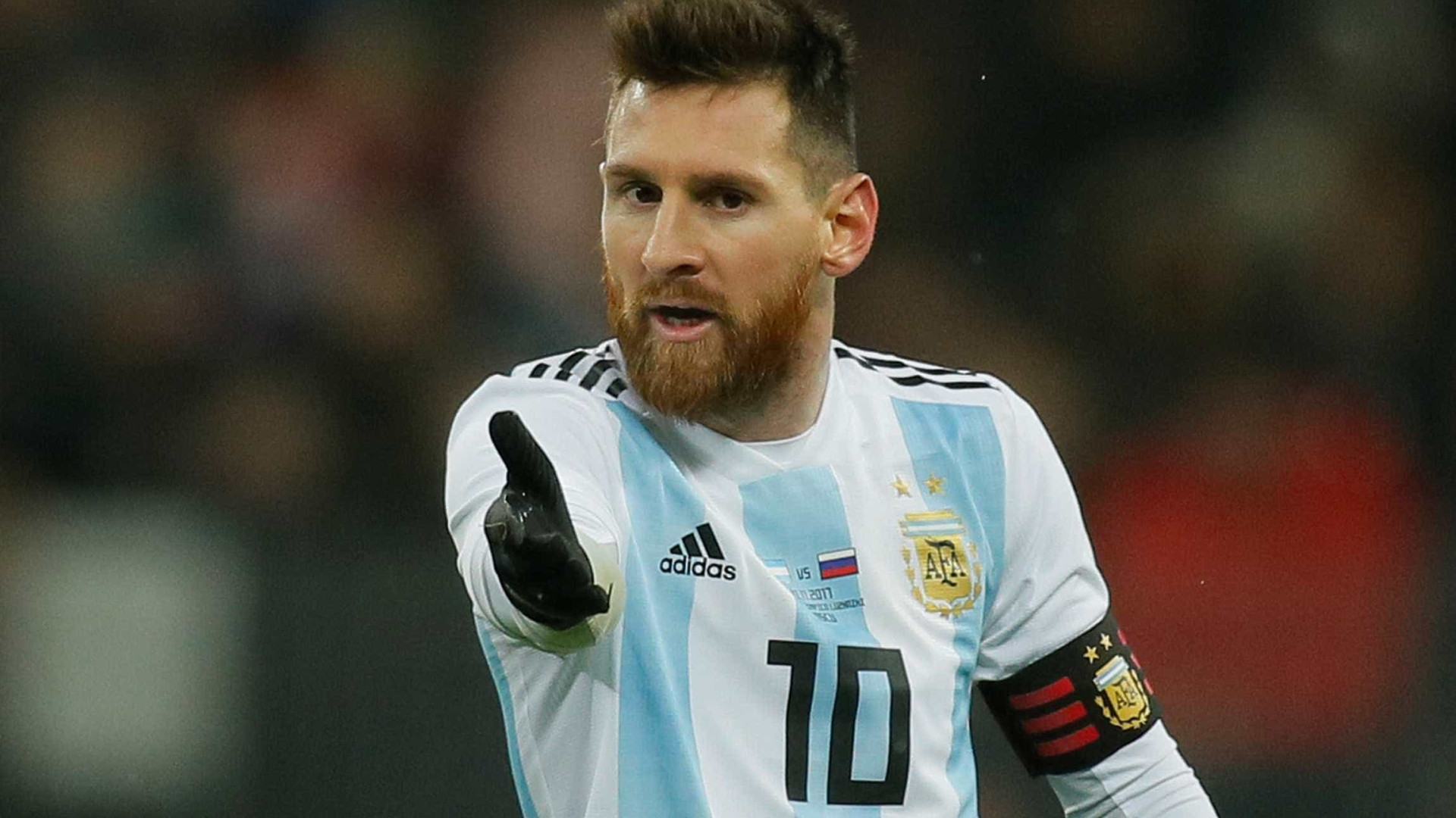 Messi diz que parou de ter vômitos após cortar chocolate e refrigerante