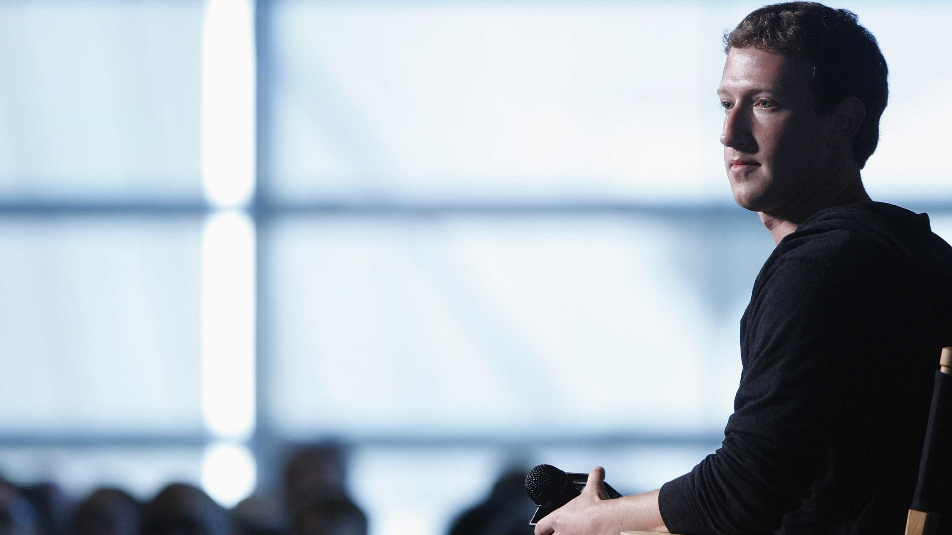 Facebook admite ‘quebra de confiança’ e pede desculpas na imprensa