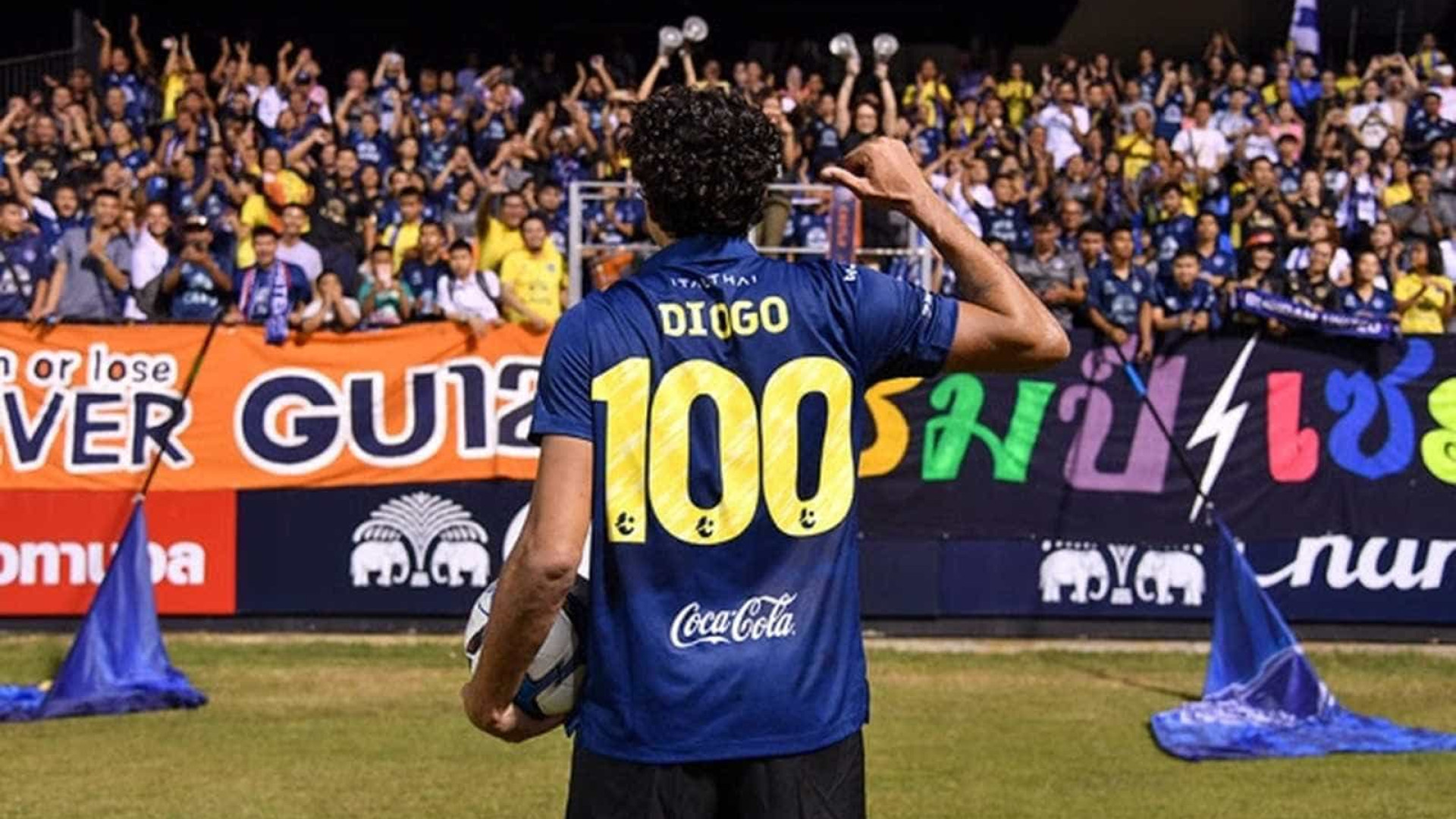 Ex-Flamengo, Santos e Palmeiras ultrapassa marca de 100 gols na Ãsia