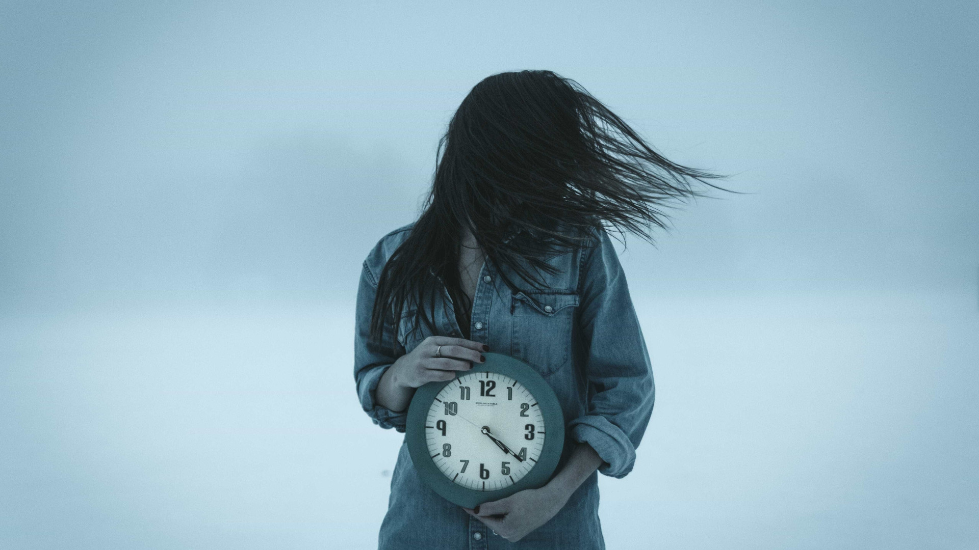 Viagem no tempo é realmente possível e já foi feita; entenda