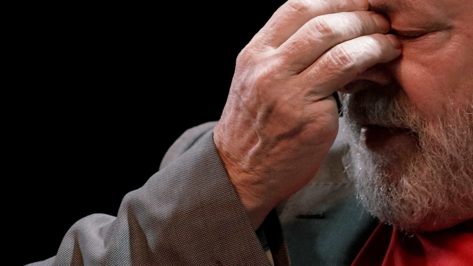 Lula chora e grava áudio para vídeo que será divulgado após prisão
