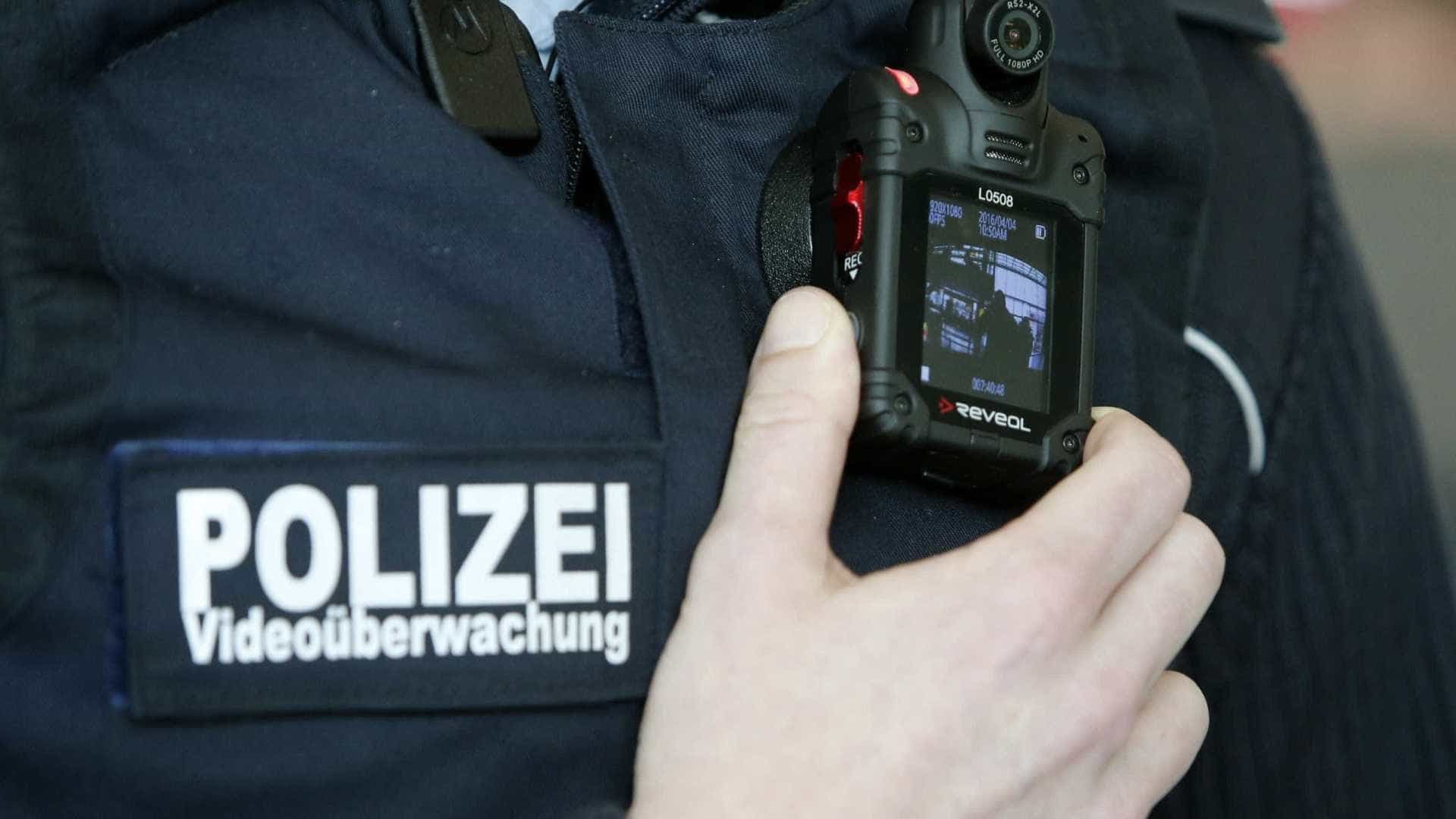 Polícia prende terrorista suspeito de planear ataque em Berlim Polícia prende terrorista suspeito de planear ataque em Berlim