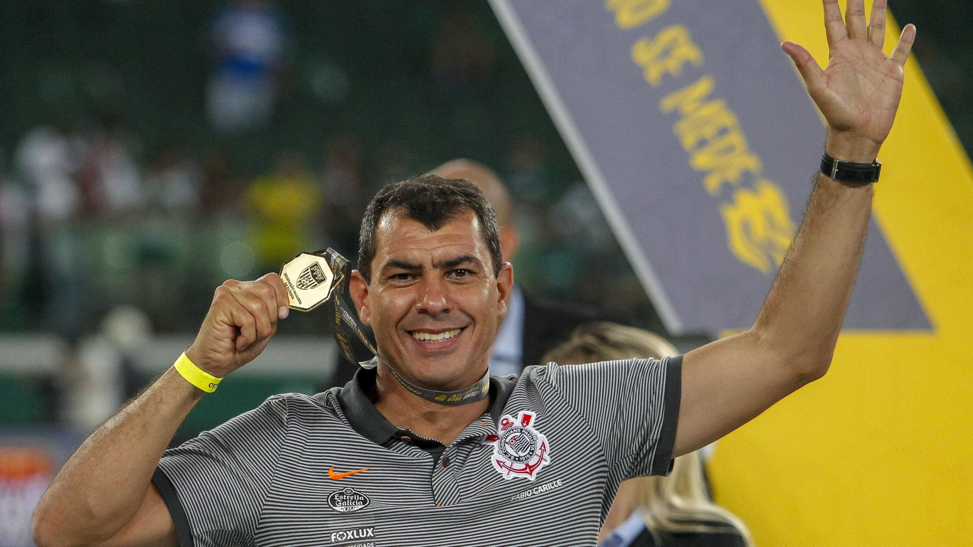 Corinthians faz vídeo para se despedir de Carille