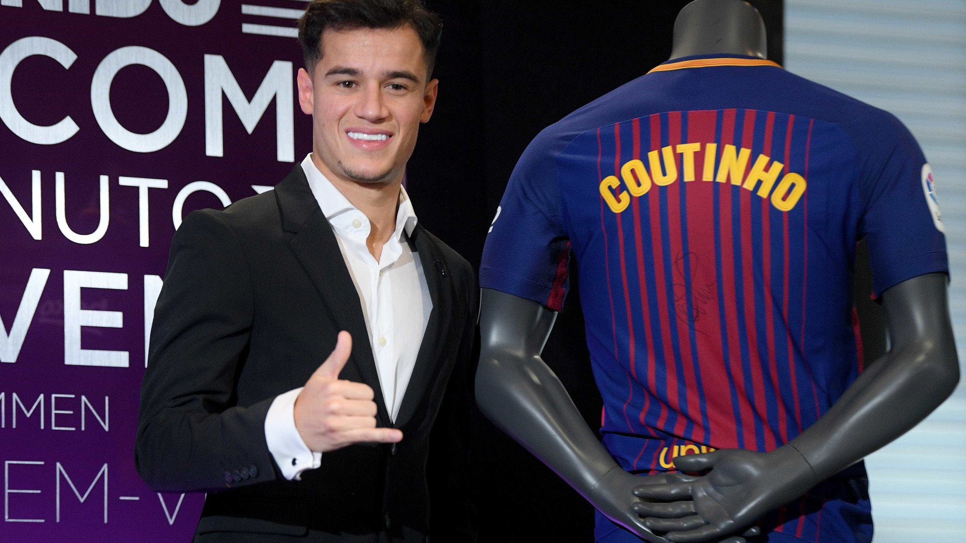 Torcida do Liverpool zoa Coutinho após queda do Barça na Champions