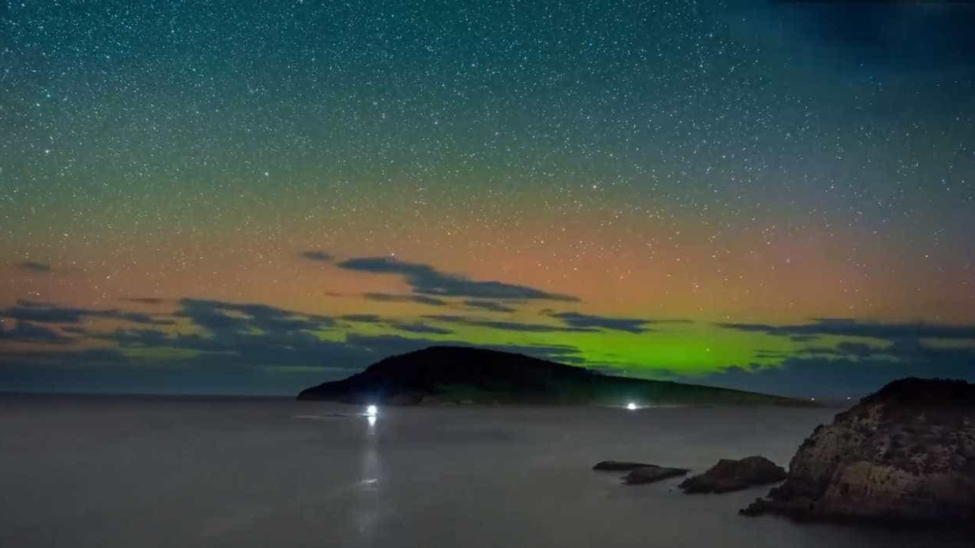 Time-lapse mostra cores incríveis de Aurora Austral na Tasmânia
