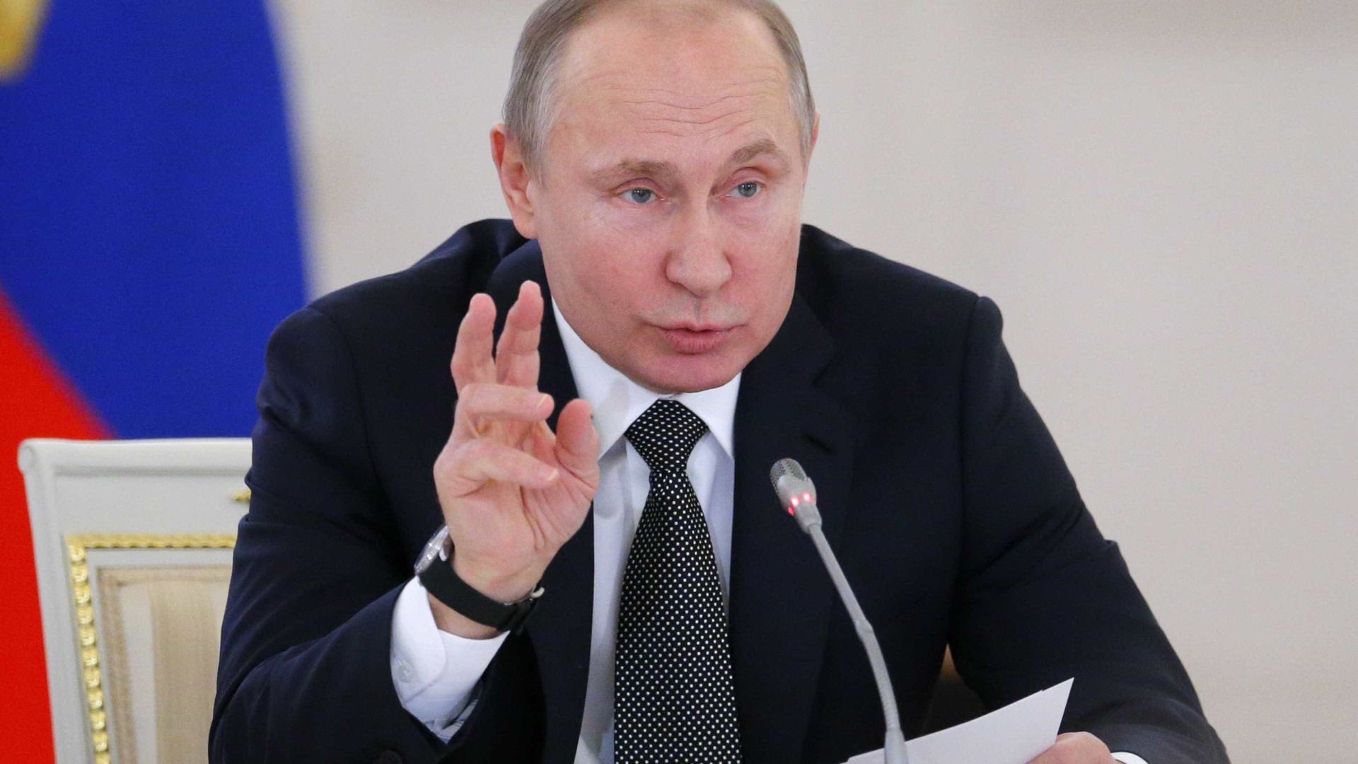 Putin se pronuncia sobre ataques dos EUA na Síria