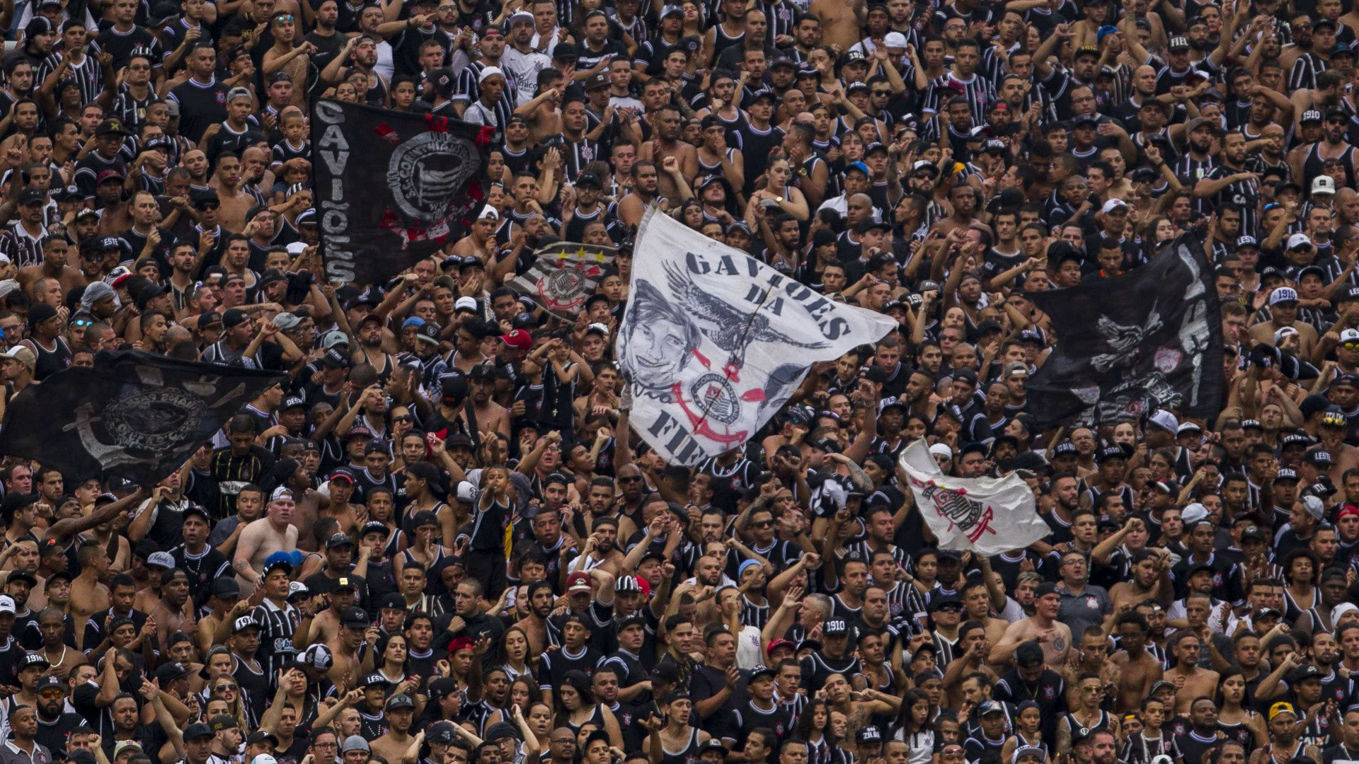 Melhor da década, Corinthians usa receita antiga para buscar 8º título
