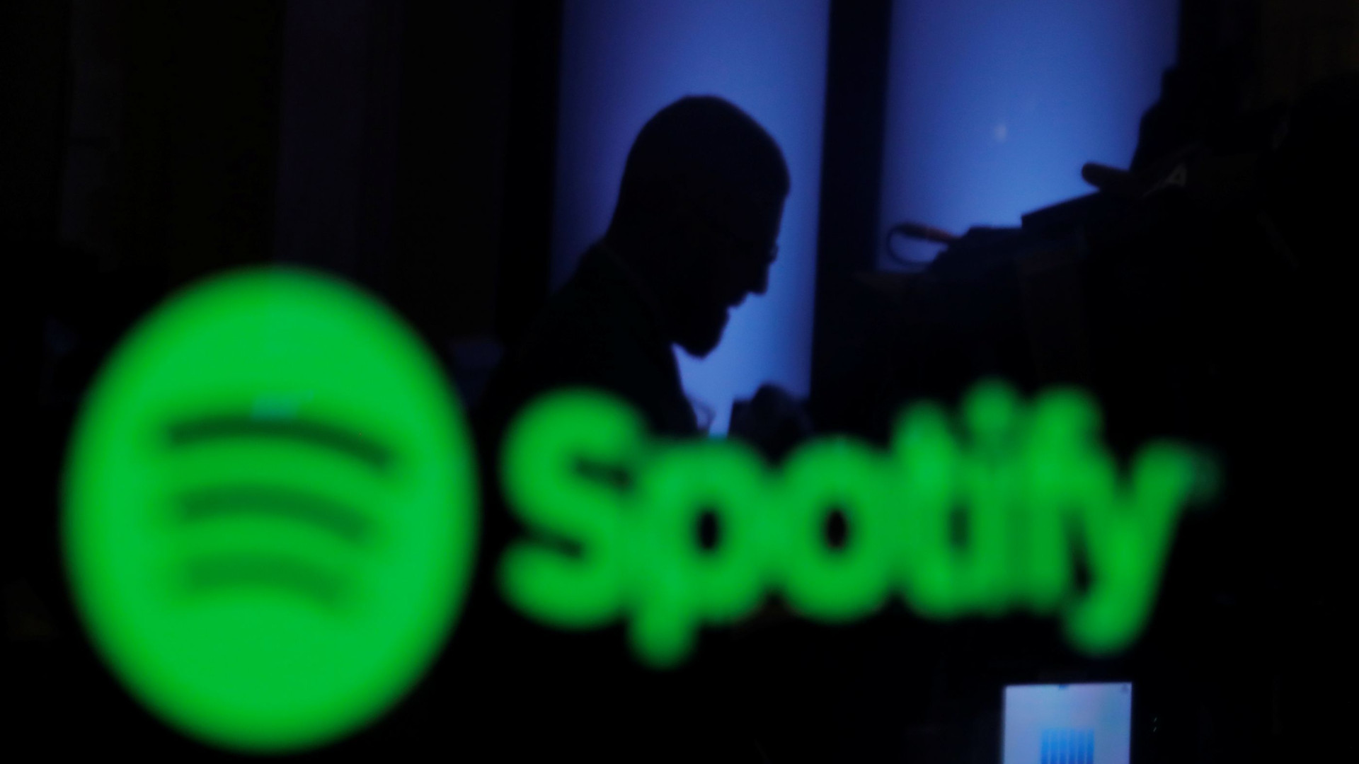 Spotify chega a 87 milhões de utilizadores que pagam para ouvir música