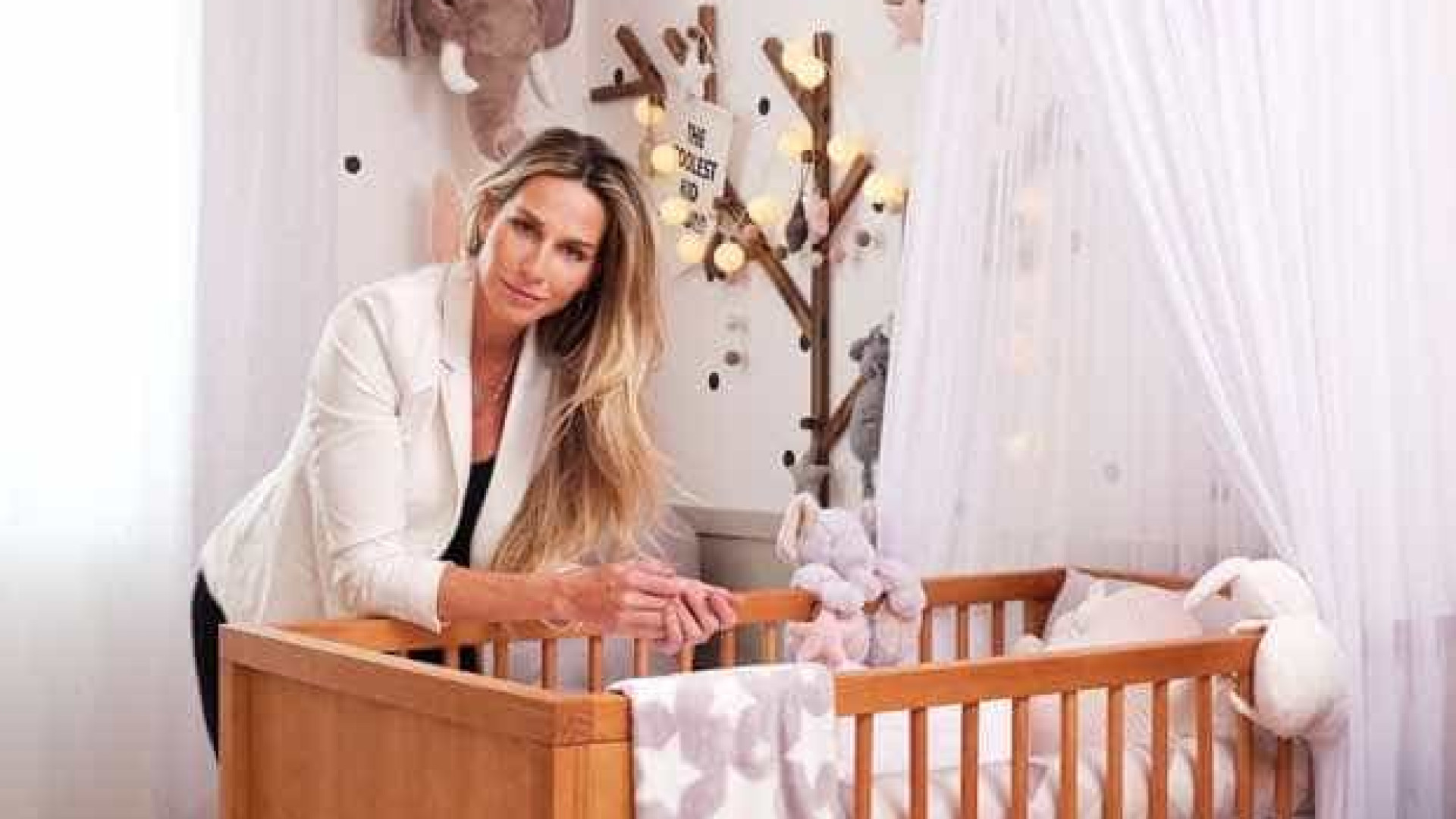 Mariana Weickert mostra o quarto da filha de dois meses