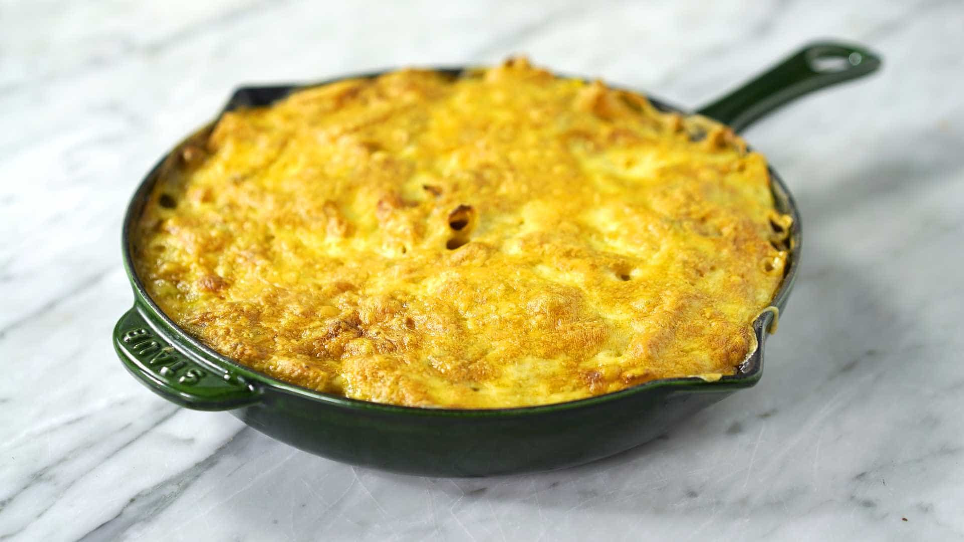 Prático: faça um macarrão fricassê gratinado