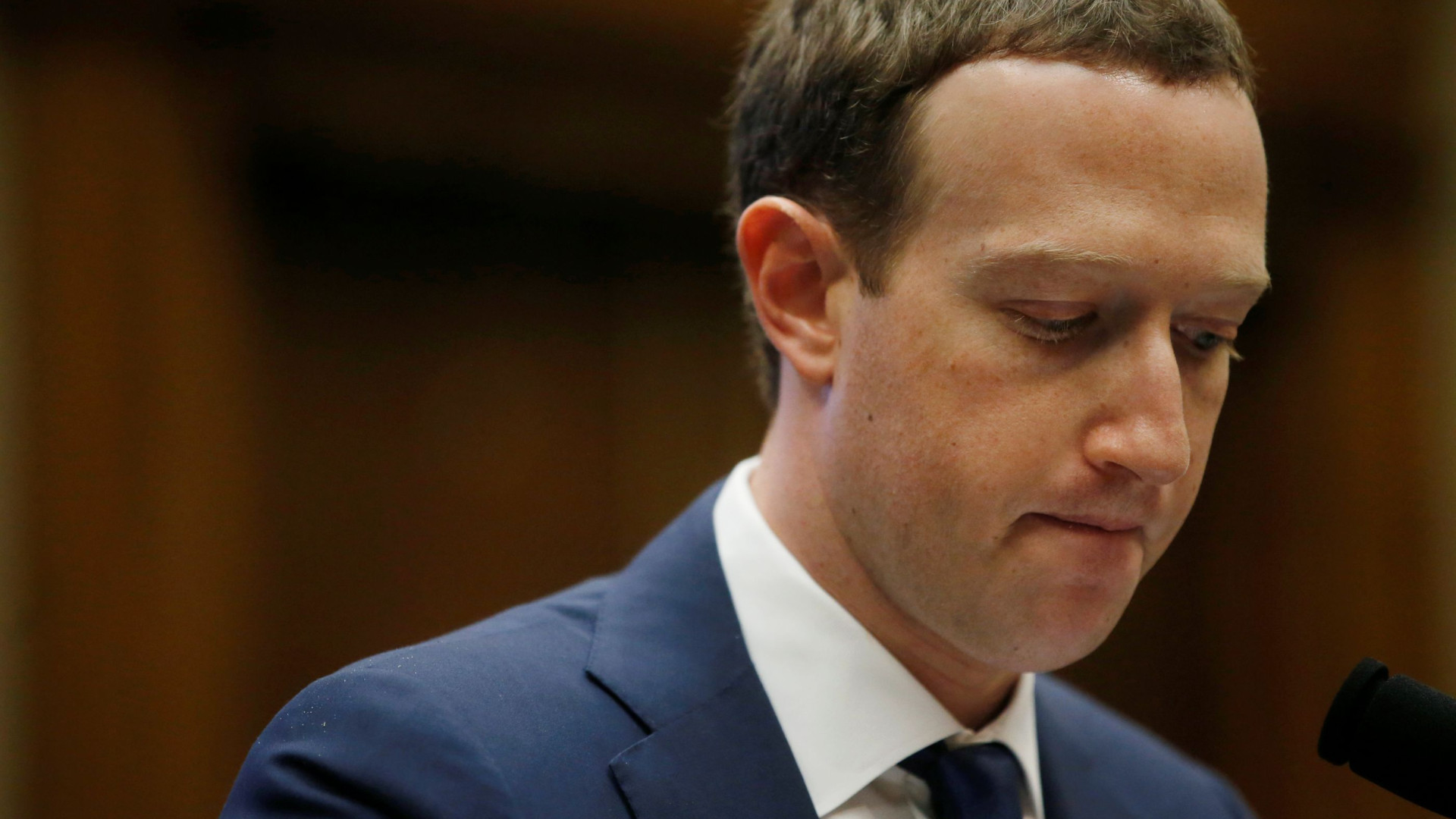 Acionistas querem que Zuckerberg deixe presidência do Facebook