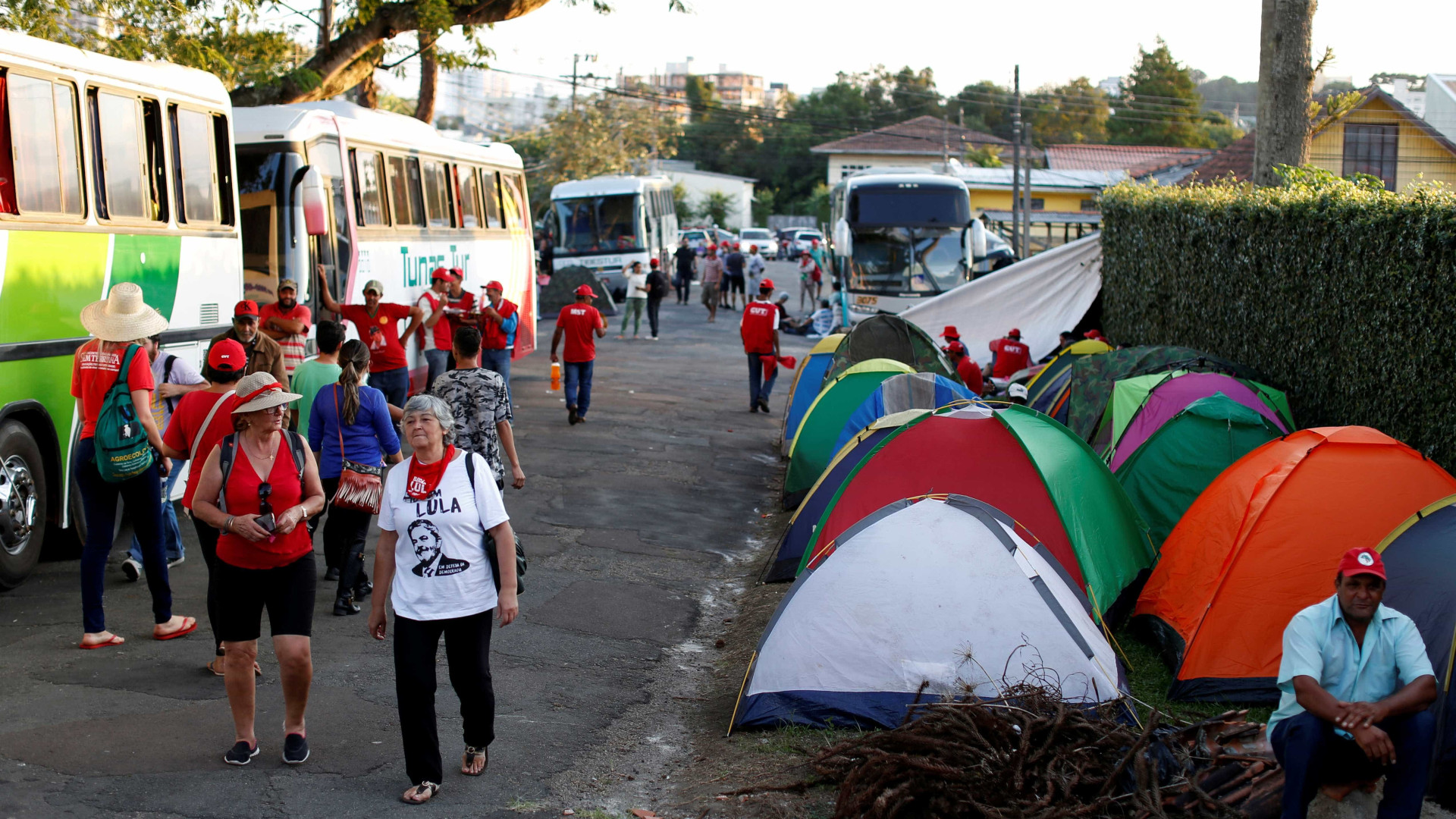 'Vaquinha' para manter mobilizações pró-Lula arrecada R$ 350 mil