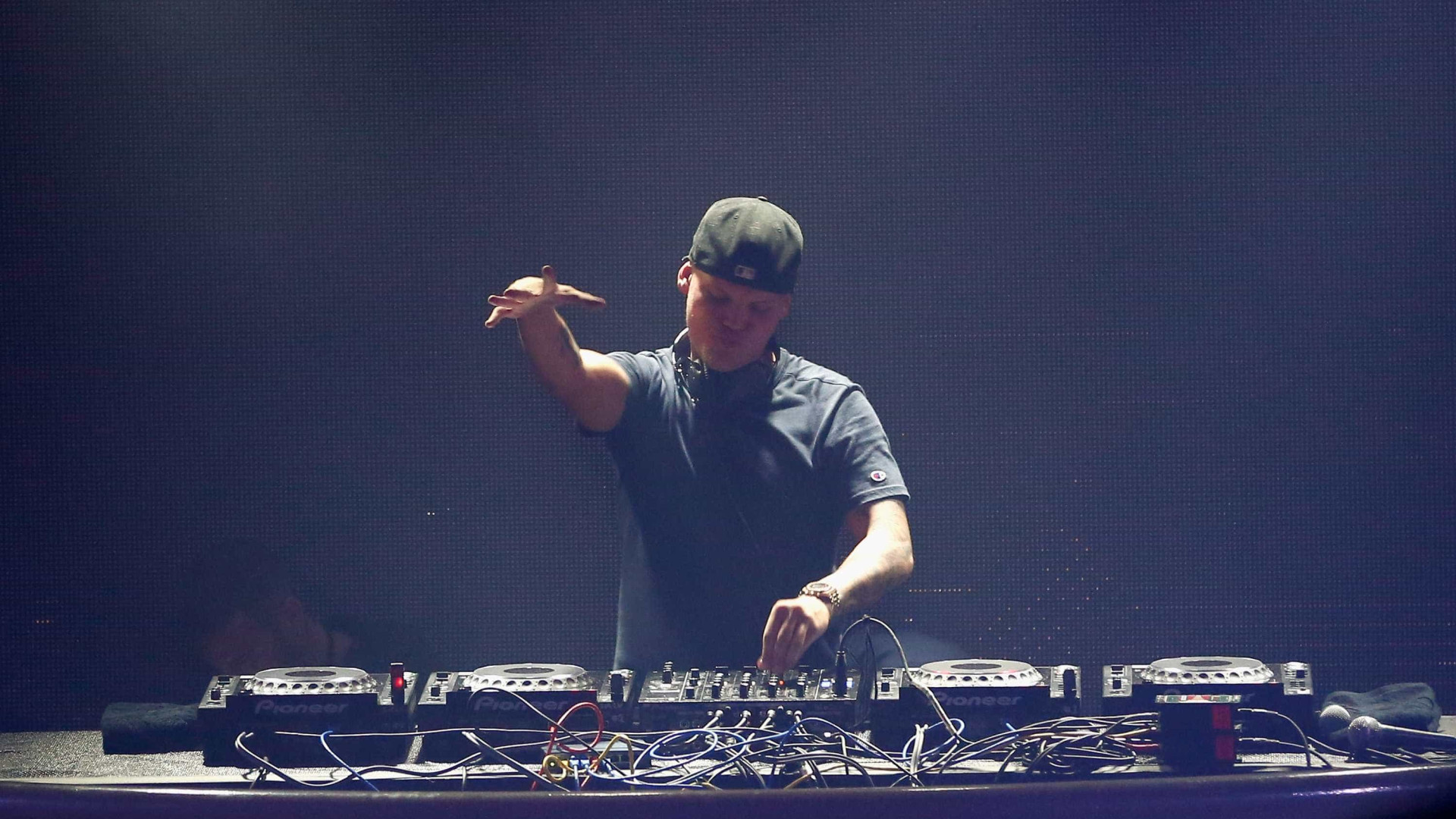 DJ Avicii morre aos 28 anos