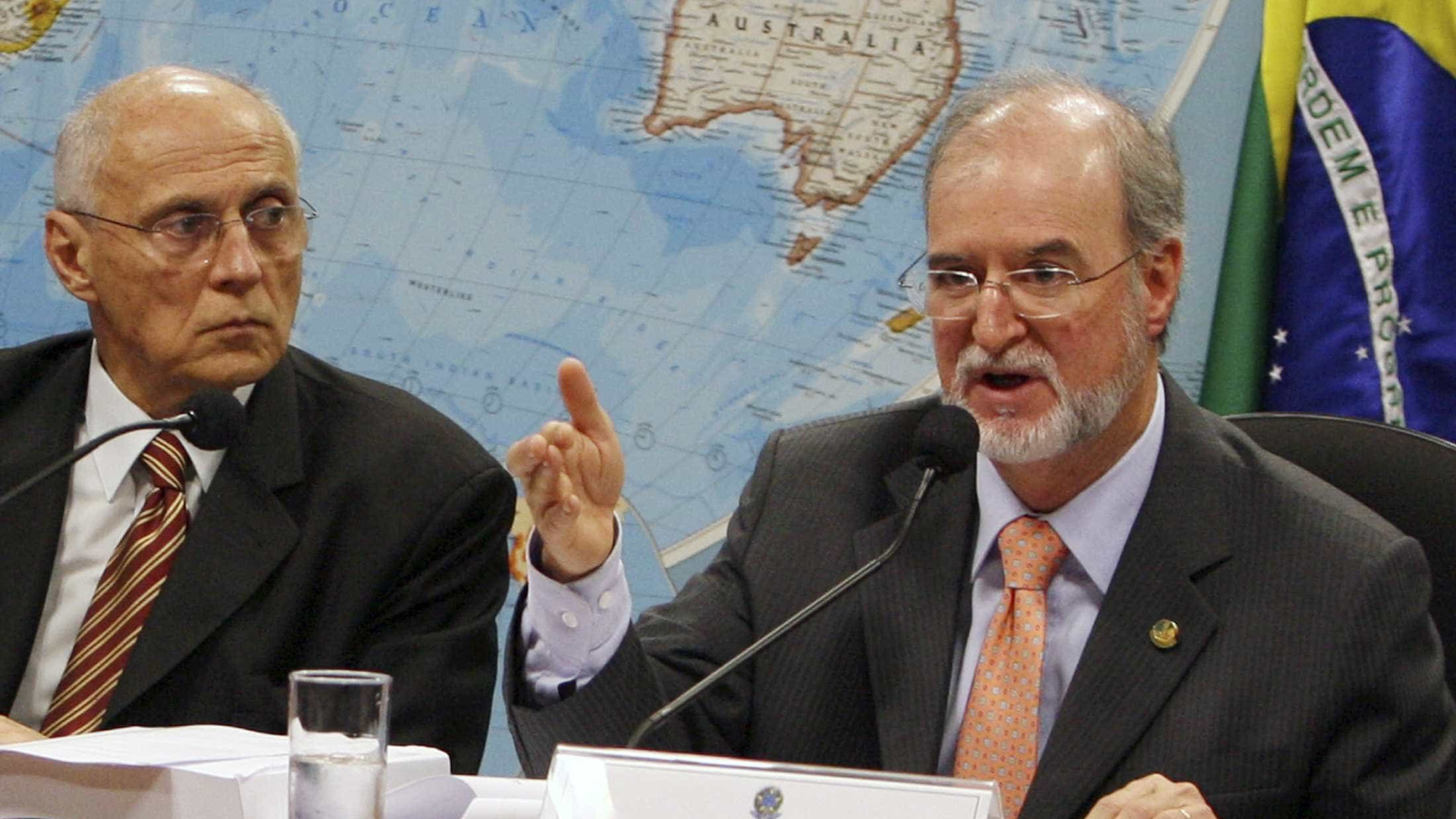 Azeredo pode ser o 1º acusado do mensalão tucano a ser preso