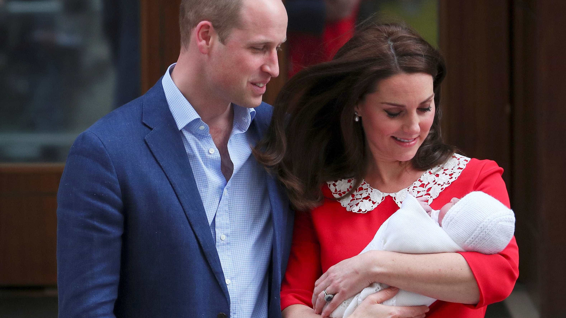 Realeza divulga fotos oficiais de Louis, 3º filho de William e Kate