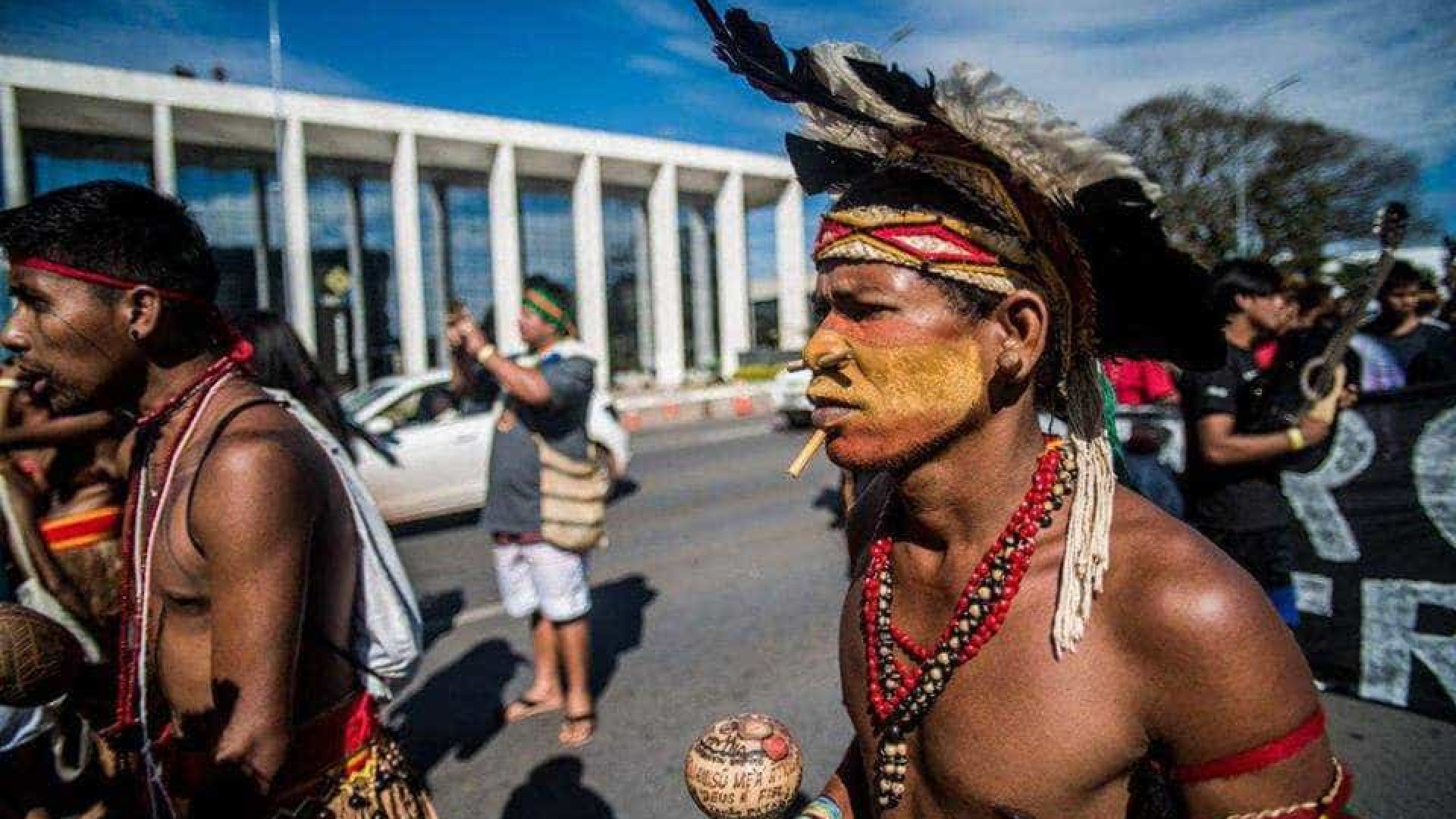 Coordenador da Funai emite 'certificados de caciques' e gera revolta