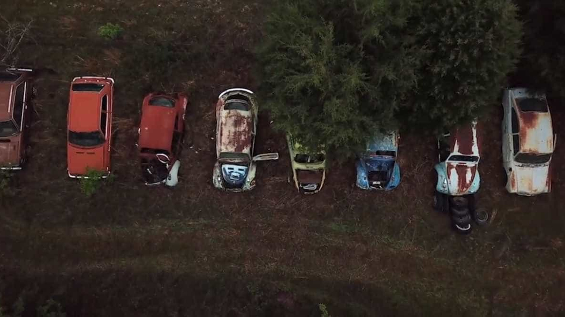 Imagens únicas de uma sucata abandonada no Arkansas