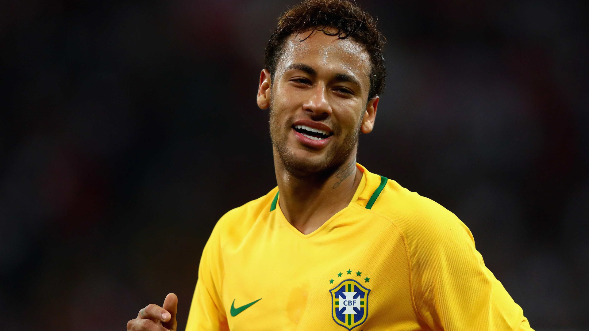 ‘Ninguém está com mais medo do que eu’, confessa Neymar
