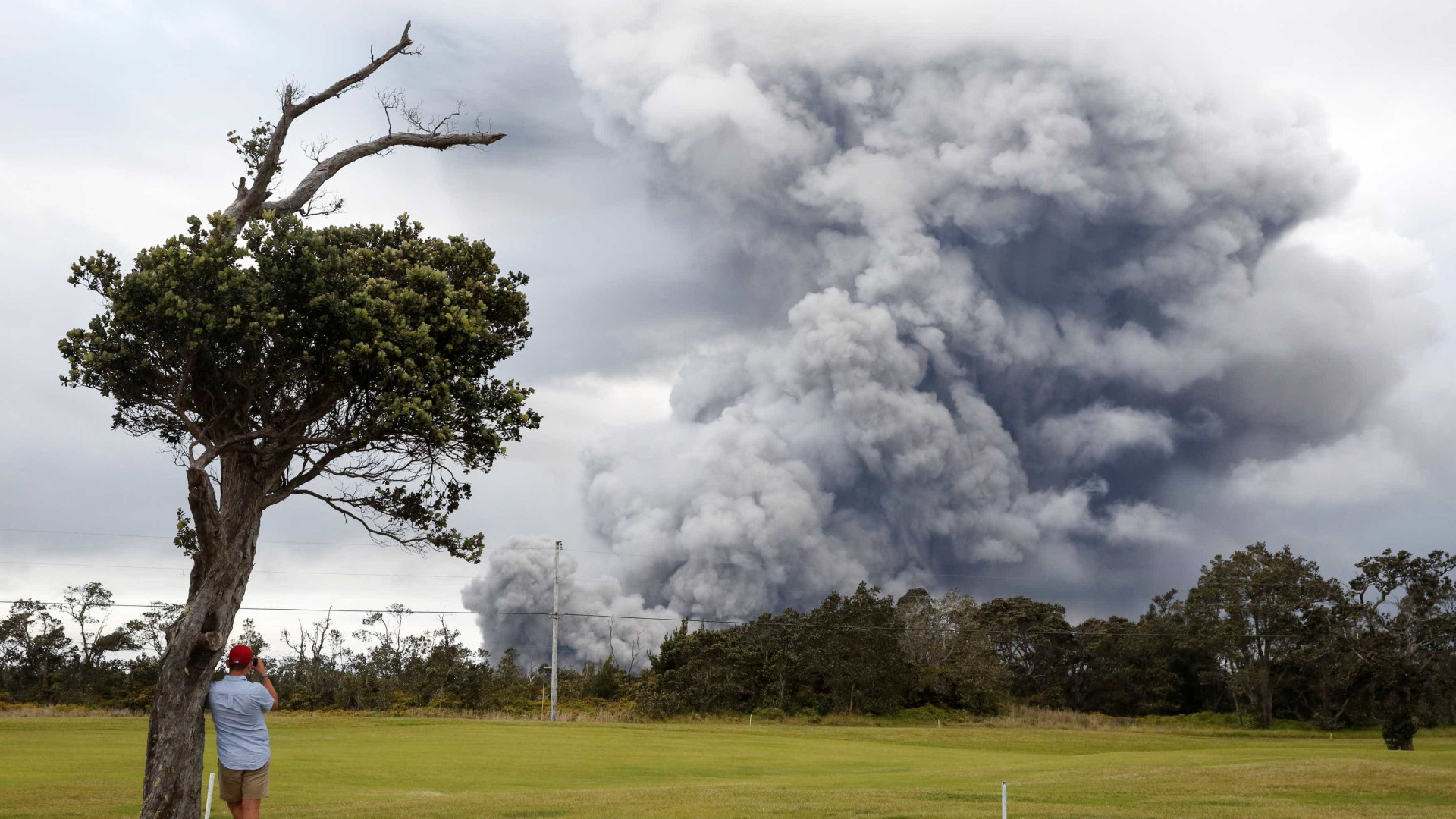 Havaí está em alerta de 'grande erupção vulcânica iminente'