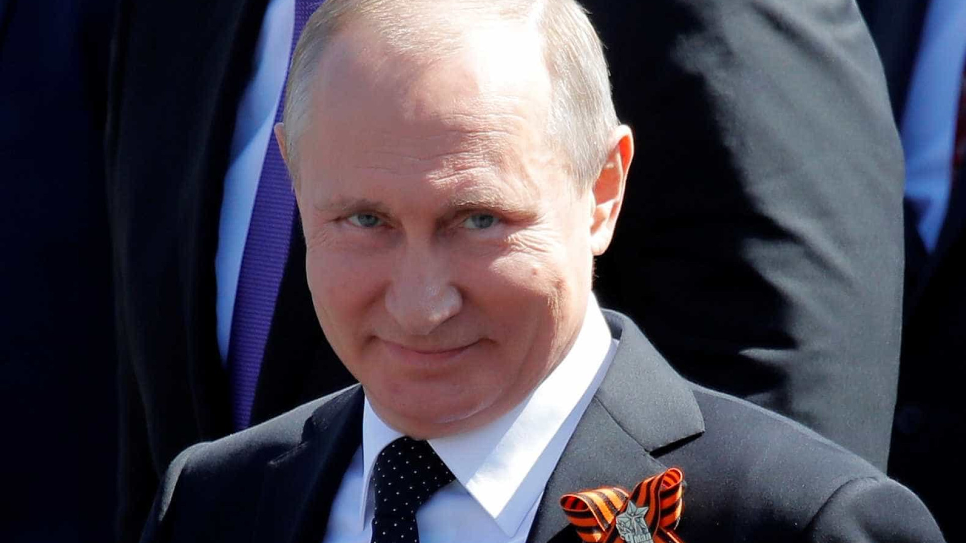 Rússia interferiu e ajudou eleição de Trump, diz novo estudo
