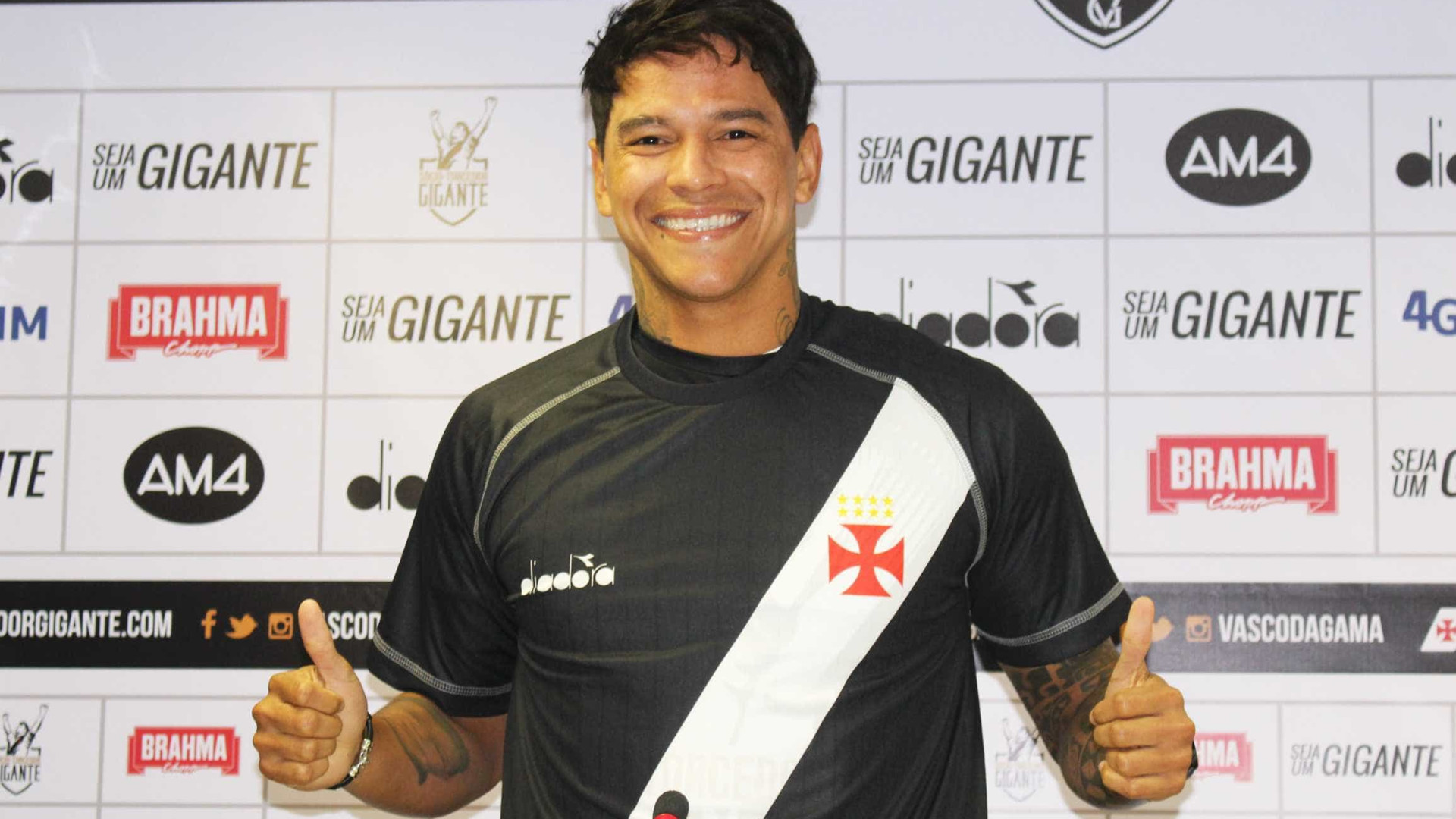 Giovanni Augusto sofre nova lesão no Vasco e para por três semanas