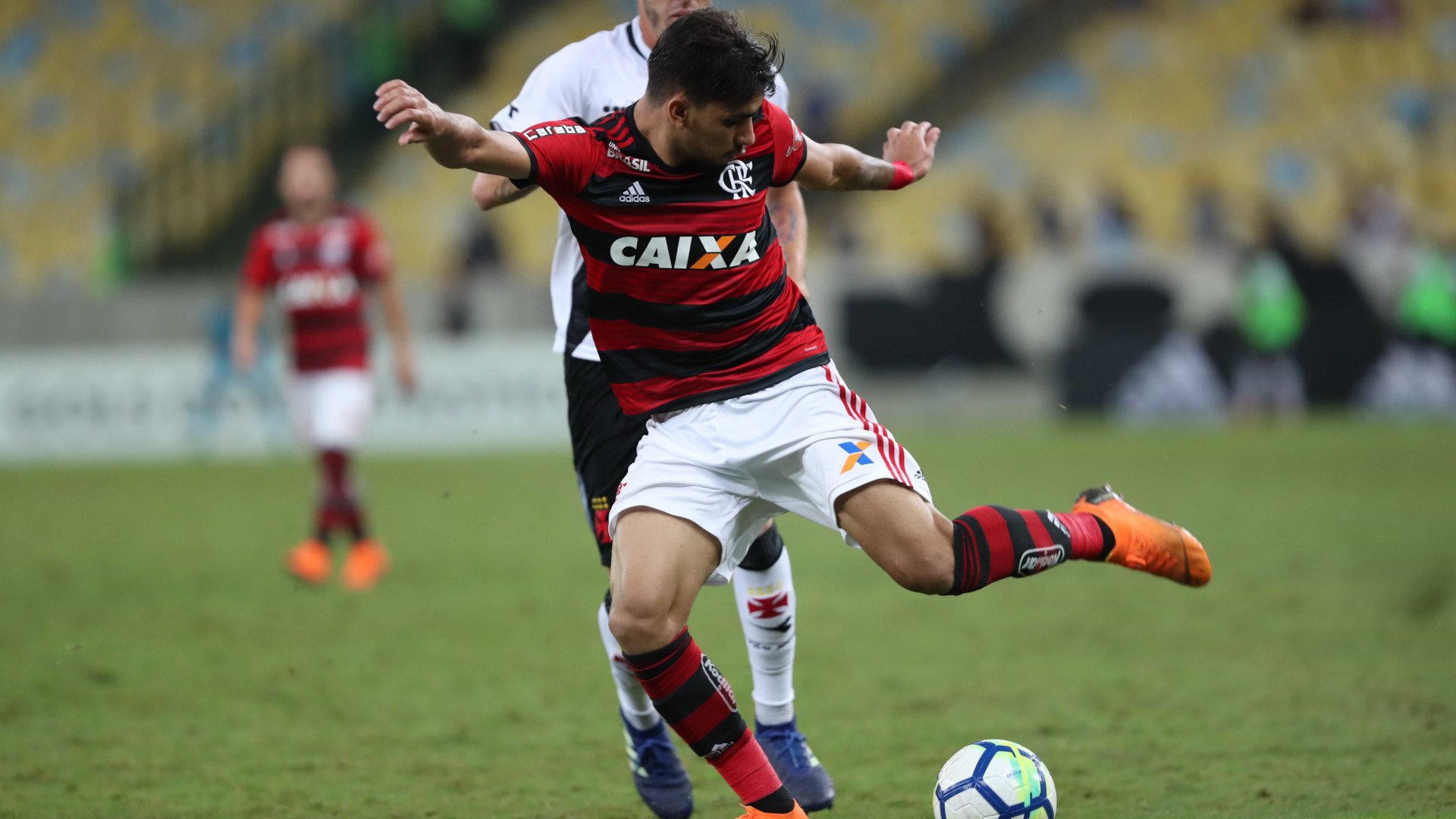 Em jogo com 4 expulsÃµes, Flamengo e Vasco empatam no MaracanÃ£