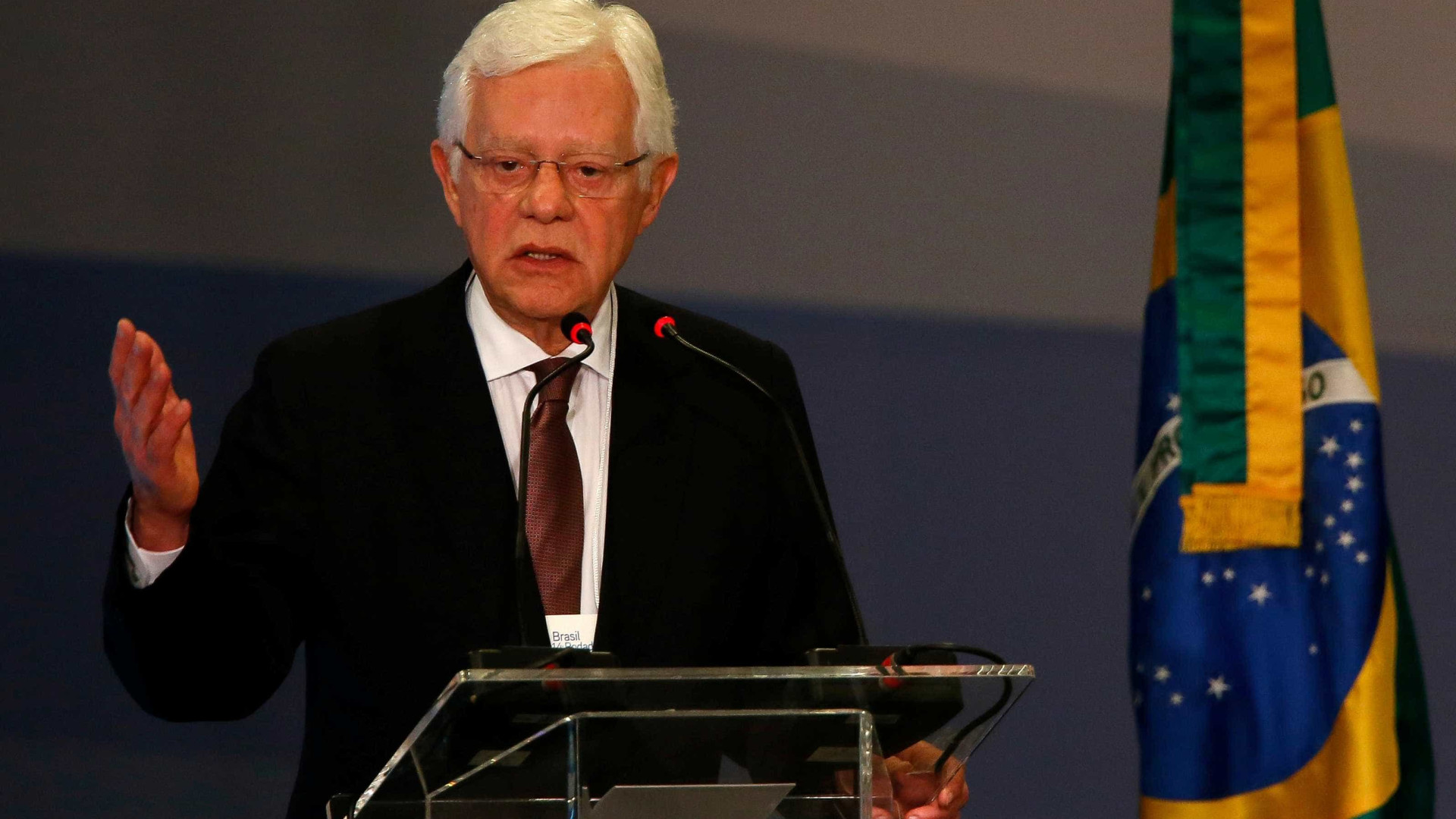 Ministro volta a defender preço "justo" nas contas de luz