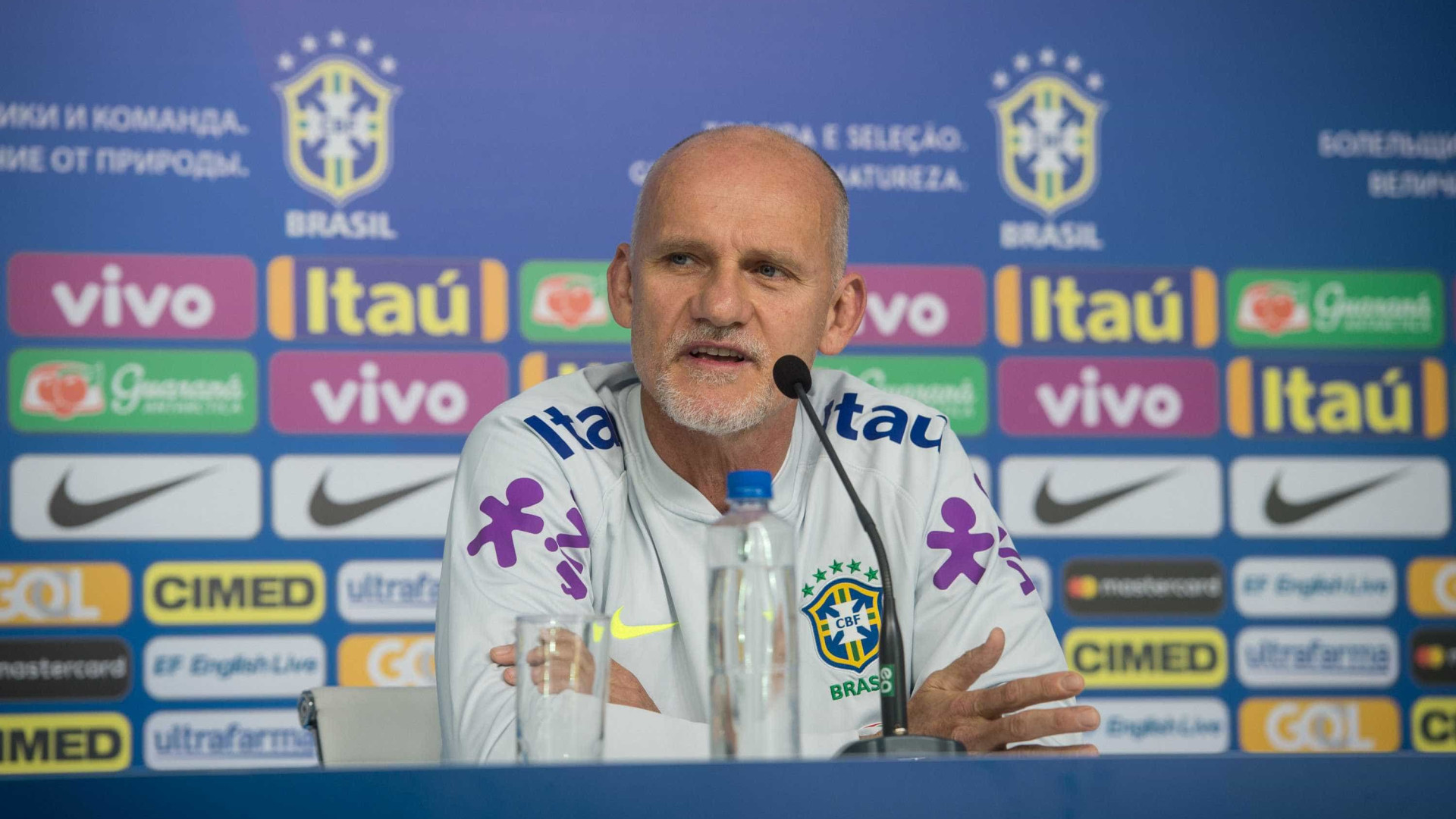 Taffarel diz que Alisson é o titular e rebate cobranças por Vanderlei