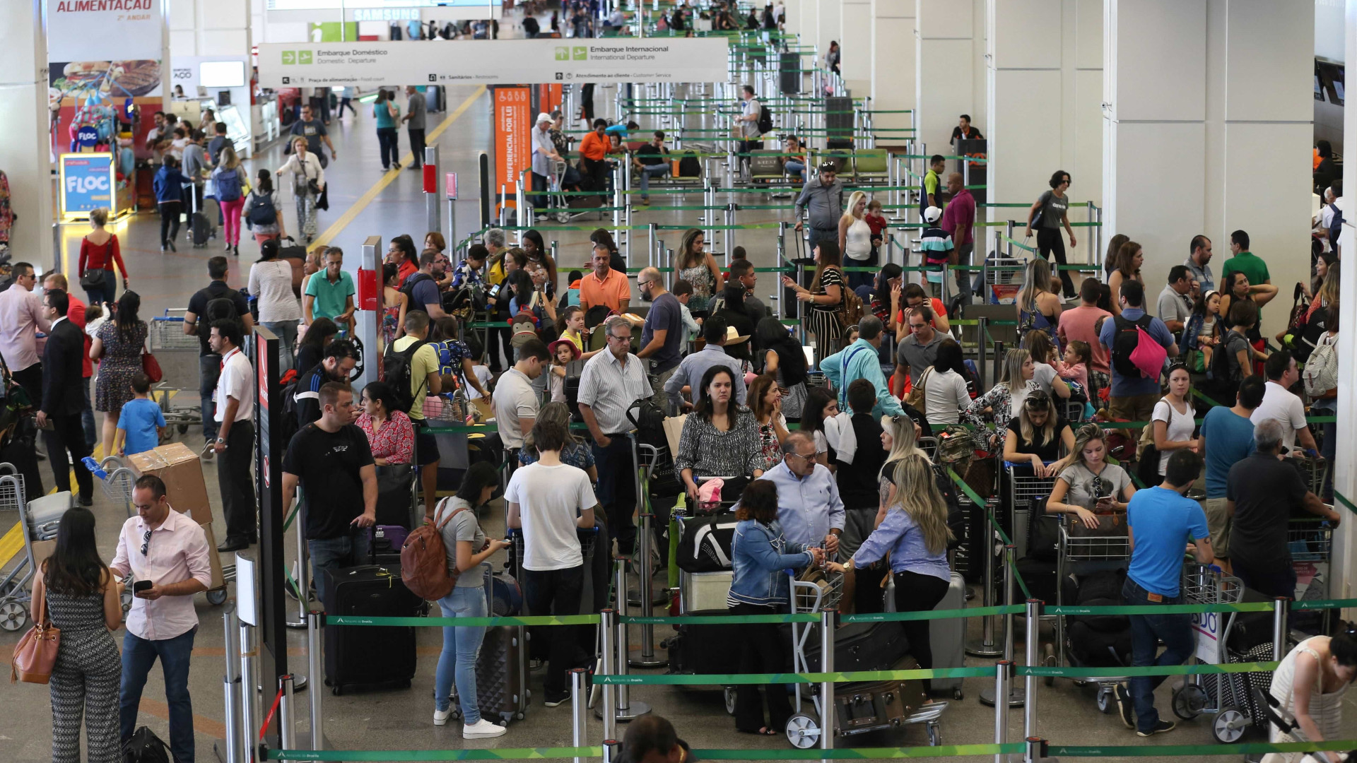 Aeroportos pelo Brasil operam com restrição