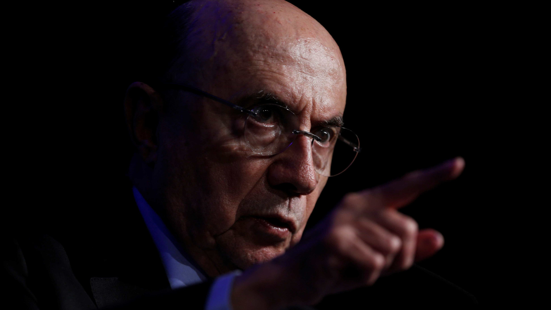 Criticado por alta de combustíveis, Meirelles condena empresários