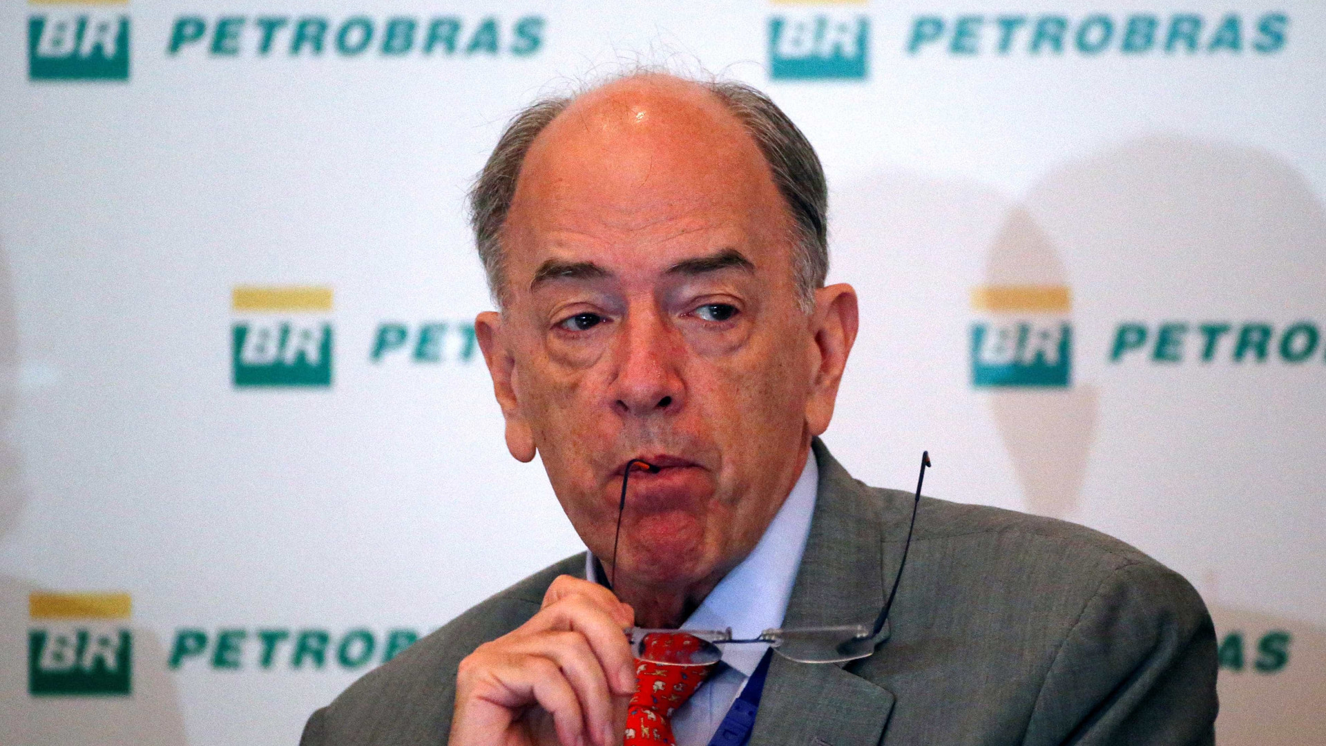 Congressistas cobram mudanÃ§a na polÃ­tica de preÃ§os da Petrobras