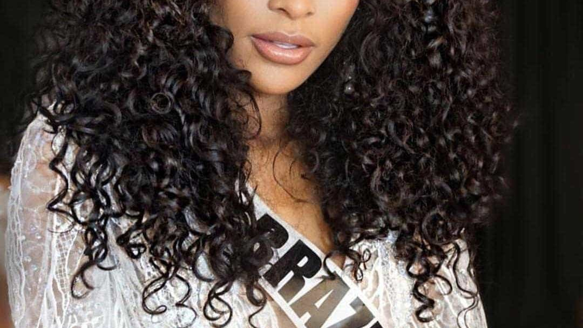 Vencedora precisa ter gingado, brilho e borogodó, diz Miss Brasil 2017