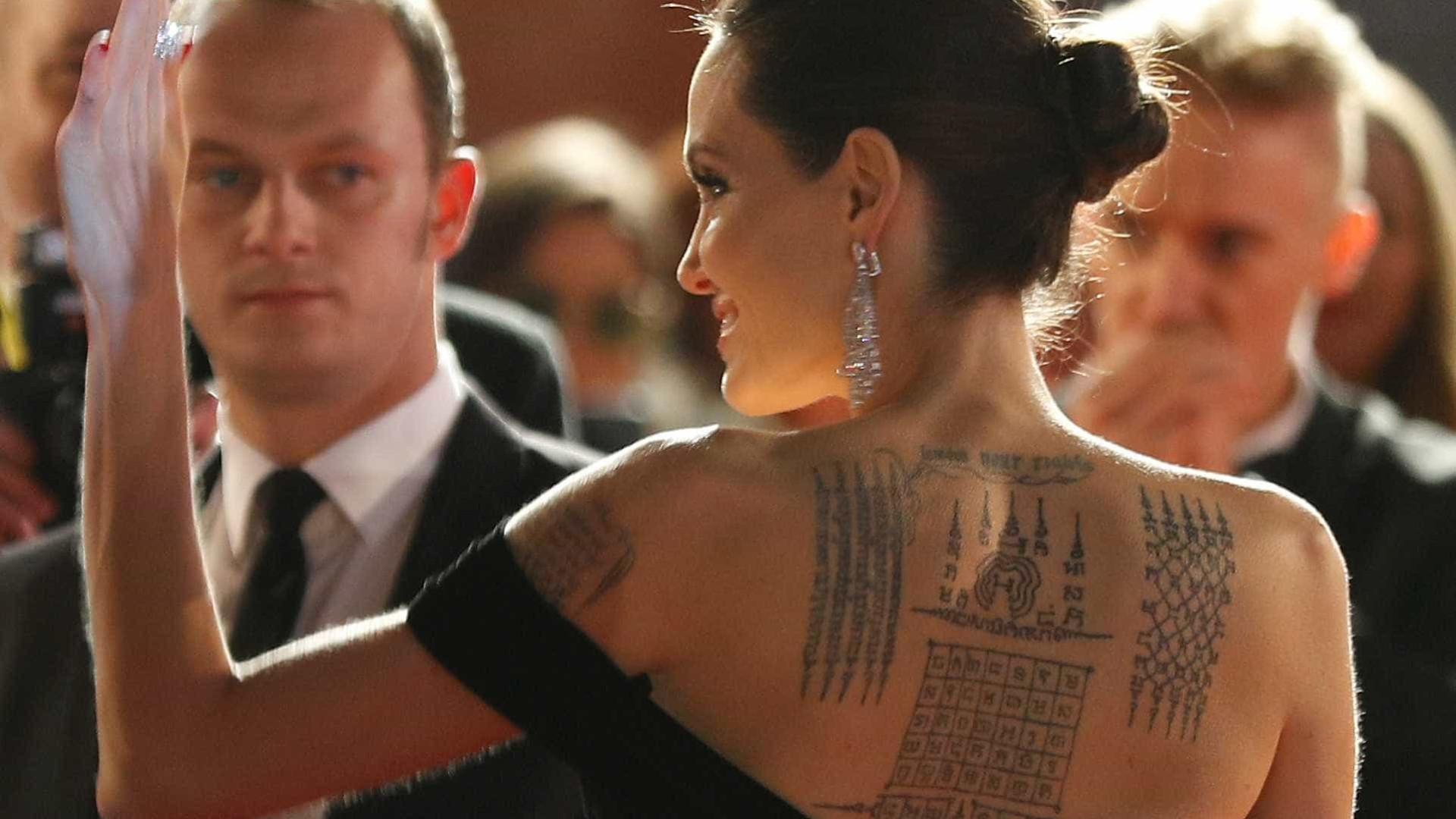 Angelina Jolie comeÃ§a gravaÃ§Ã£o de sequÃªncia de 'MalÃ©vola'