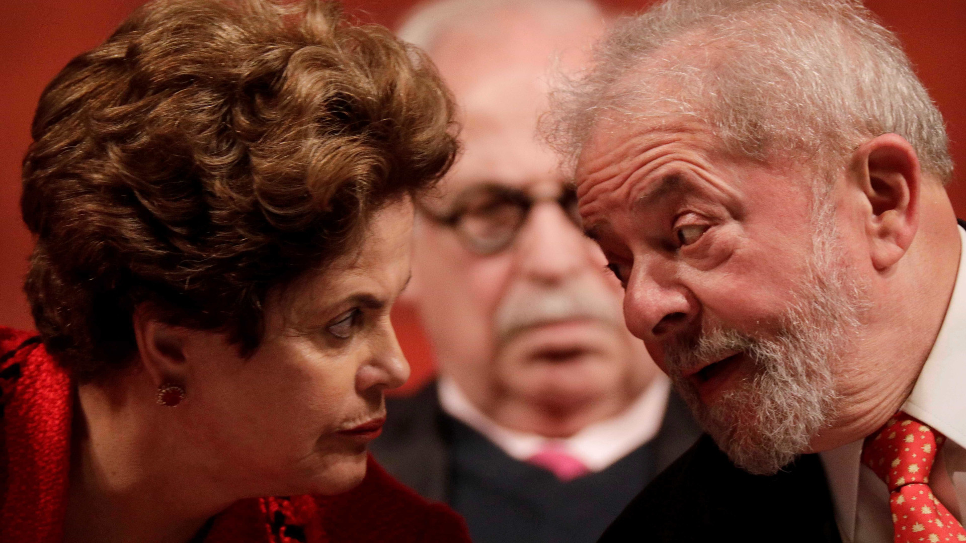 Dilma: Lula discutiu comigo como está sendo a destruição da Petrobras